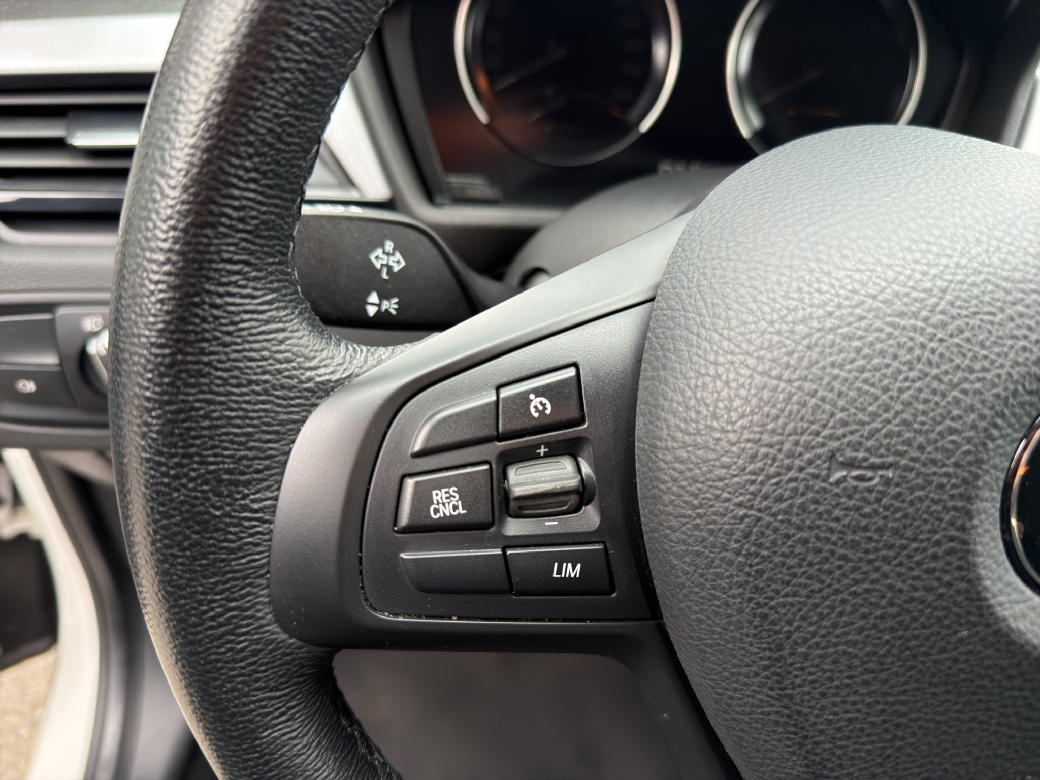 listing desktop thumbnail image 15