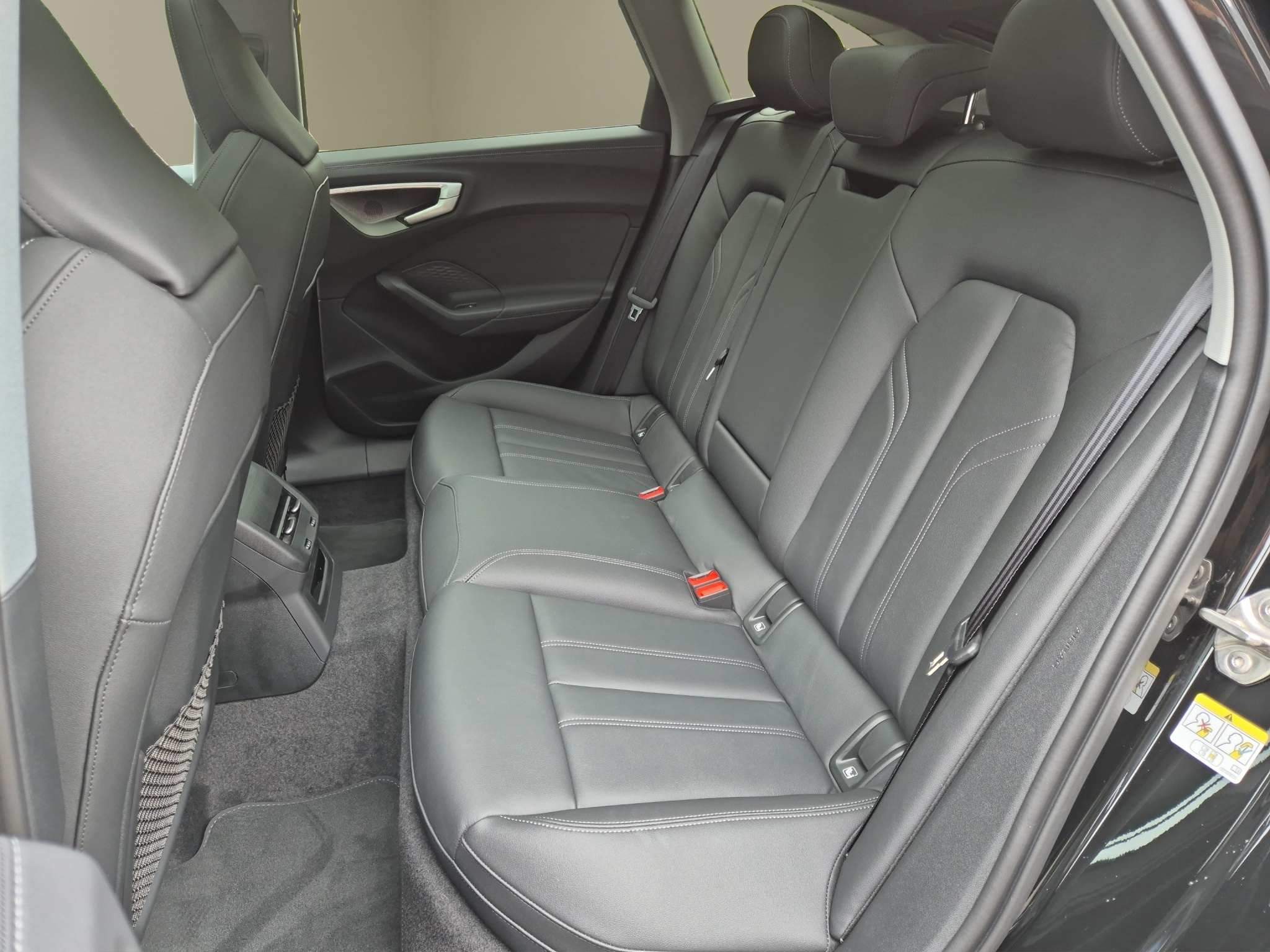 listing desktop thumbnail image 13