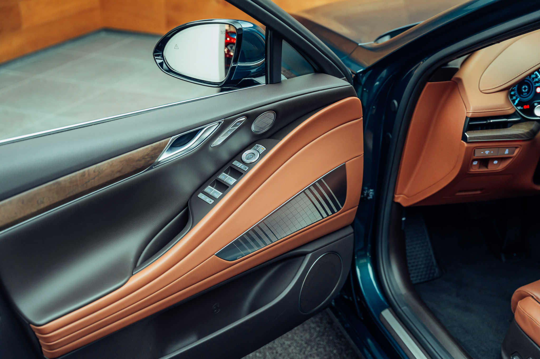 listing desktop thumbnail image 16