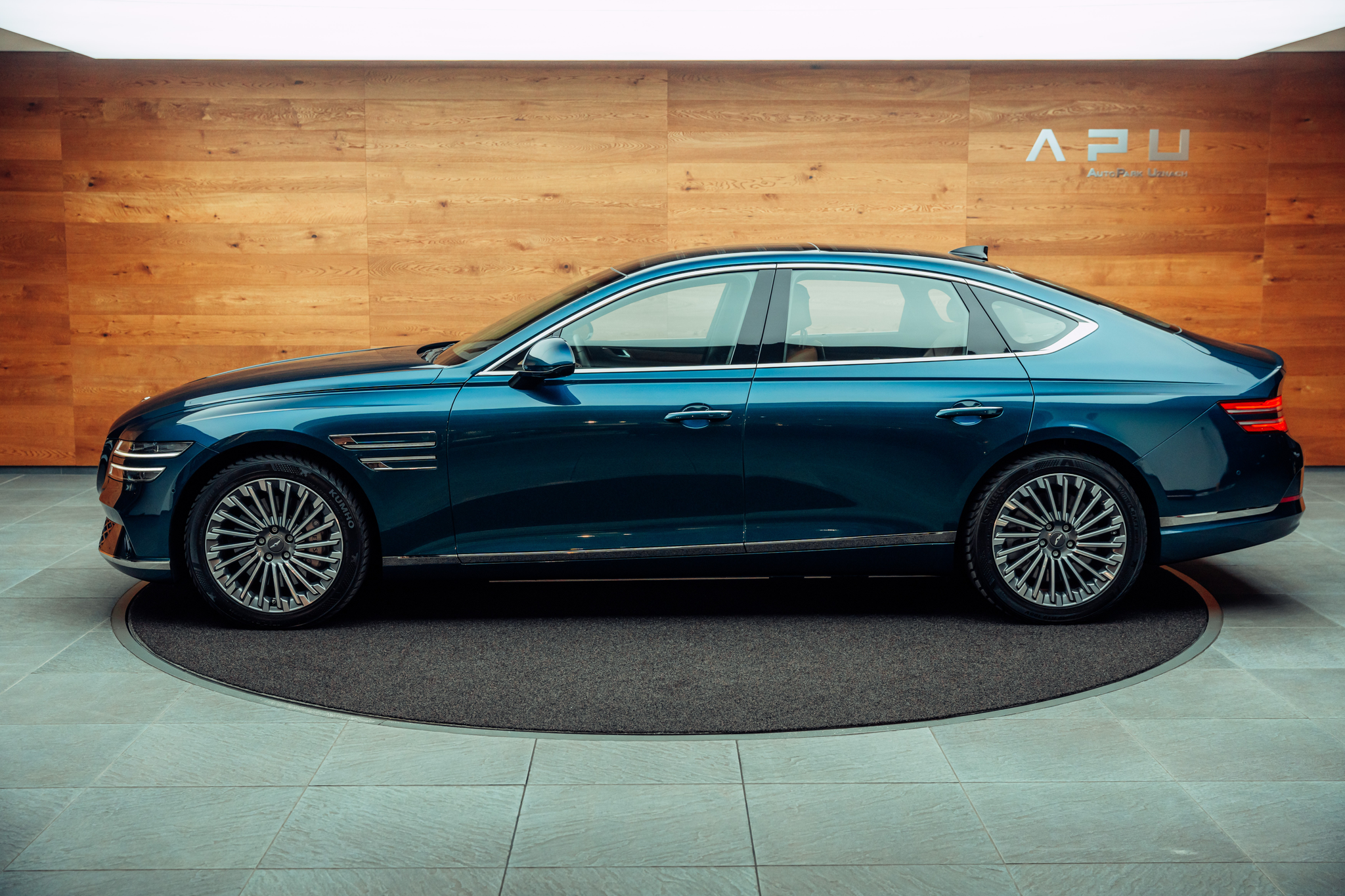 listing desktop thumbnail image 11