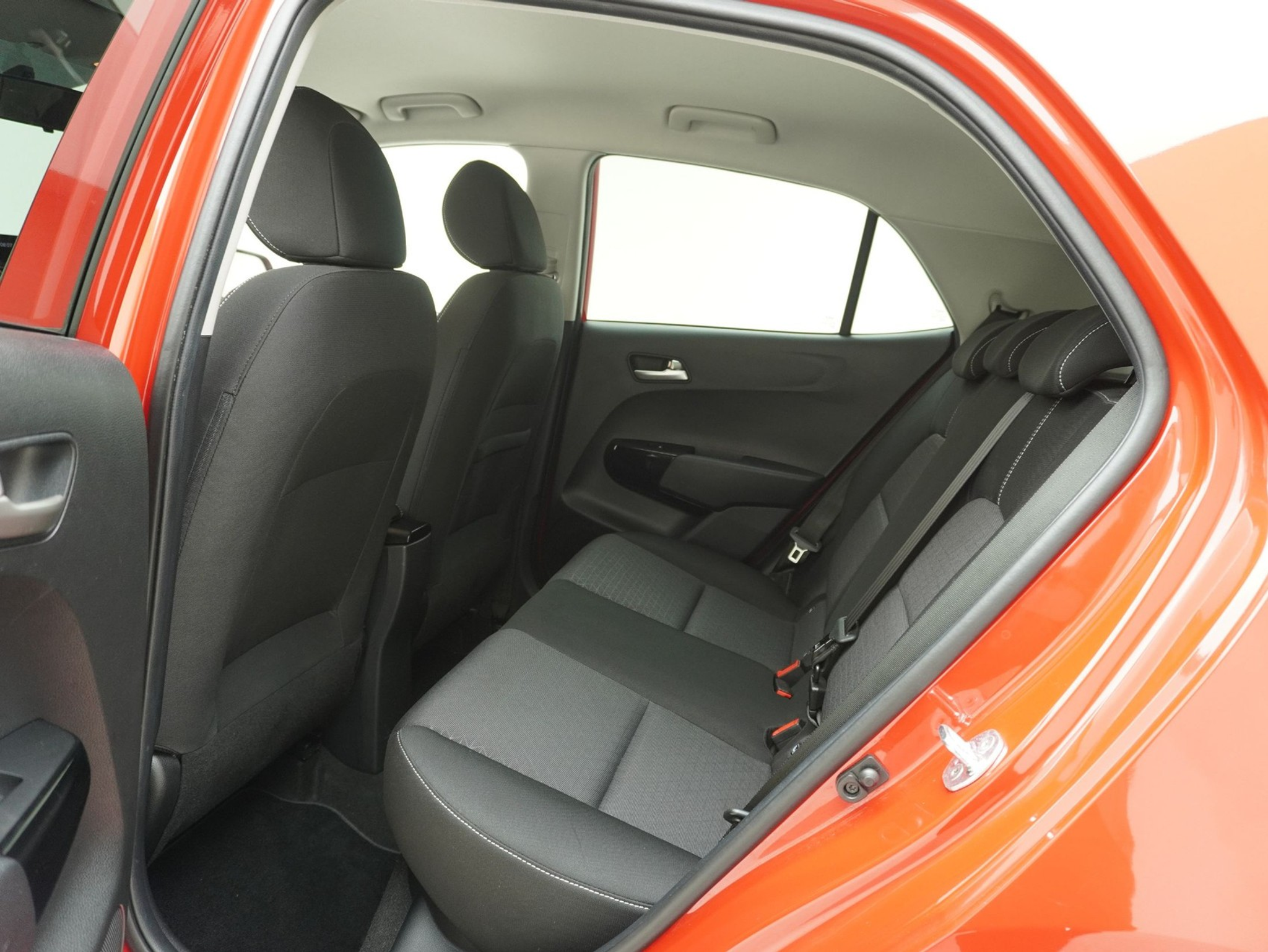 listing desktop thumbnail image 8