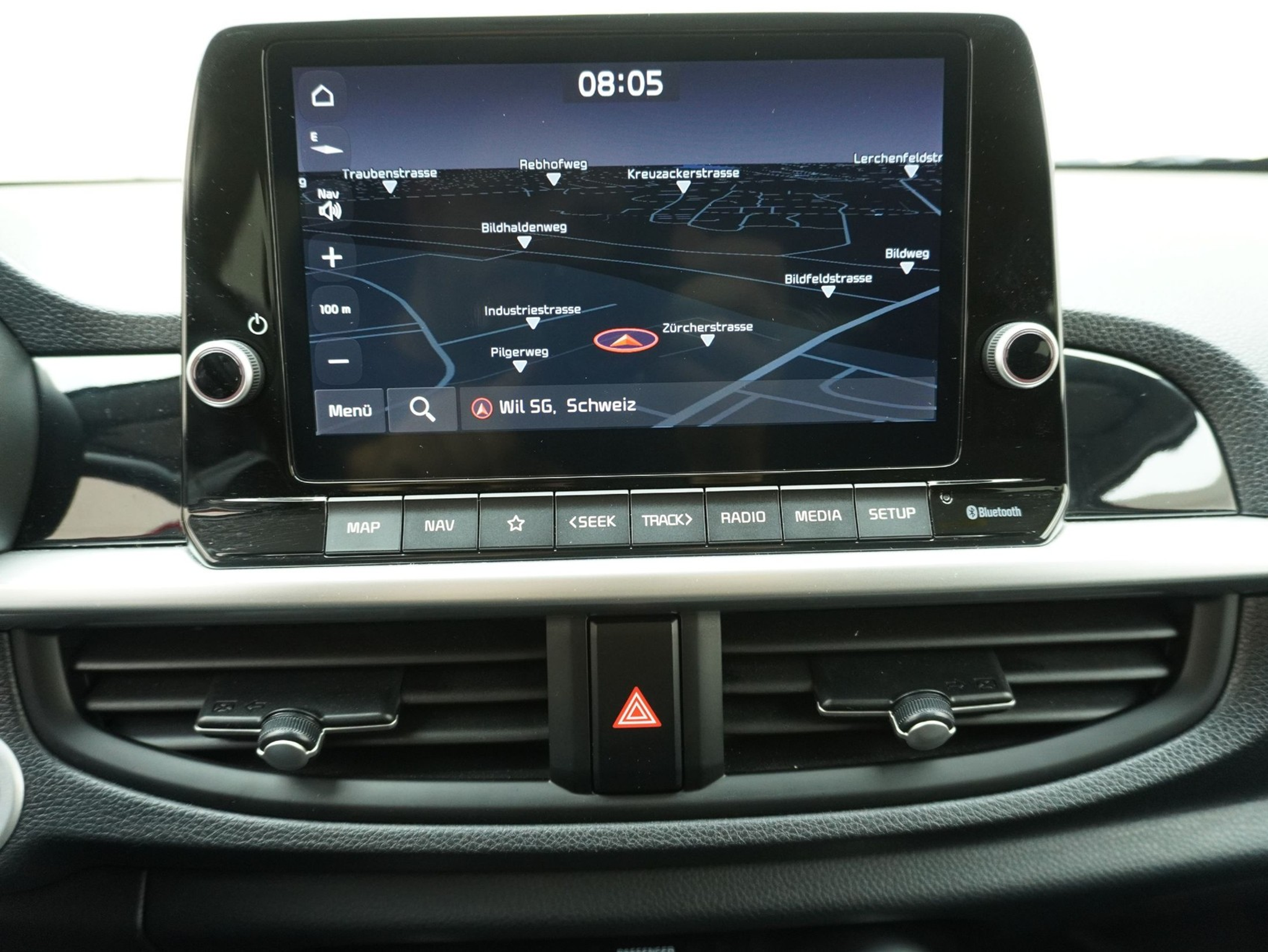 listing desktop thumbnail image 17