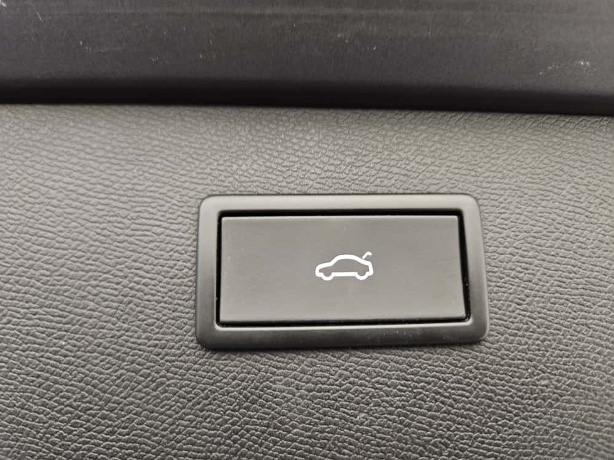 listing desktop thumbnail image 15