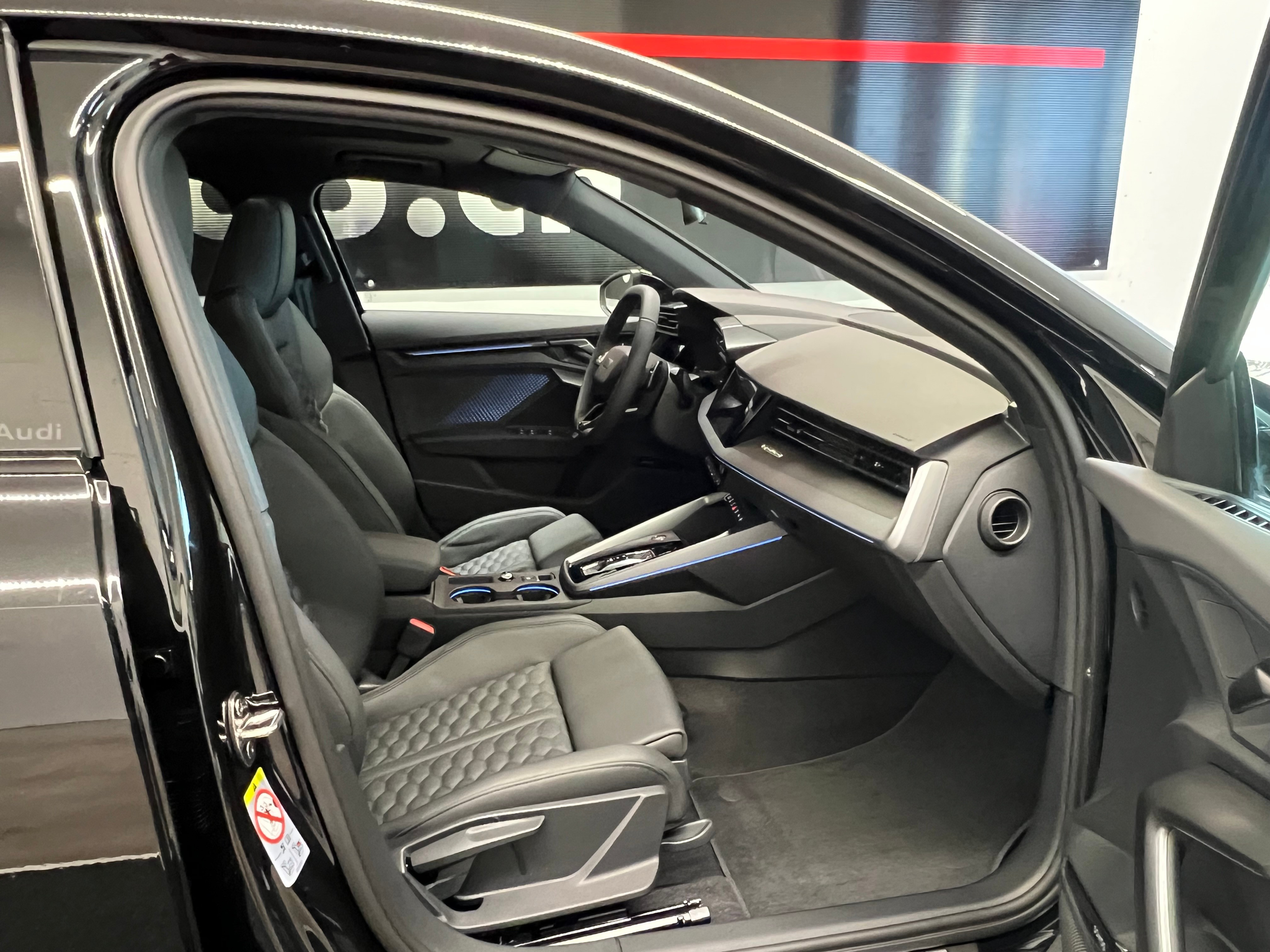 listing desktop thumbnail image 24