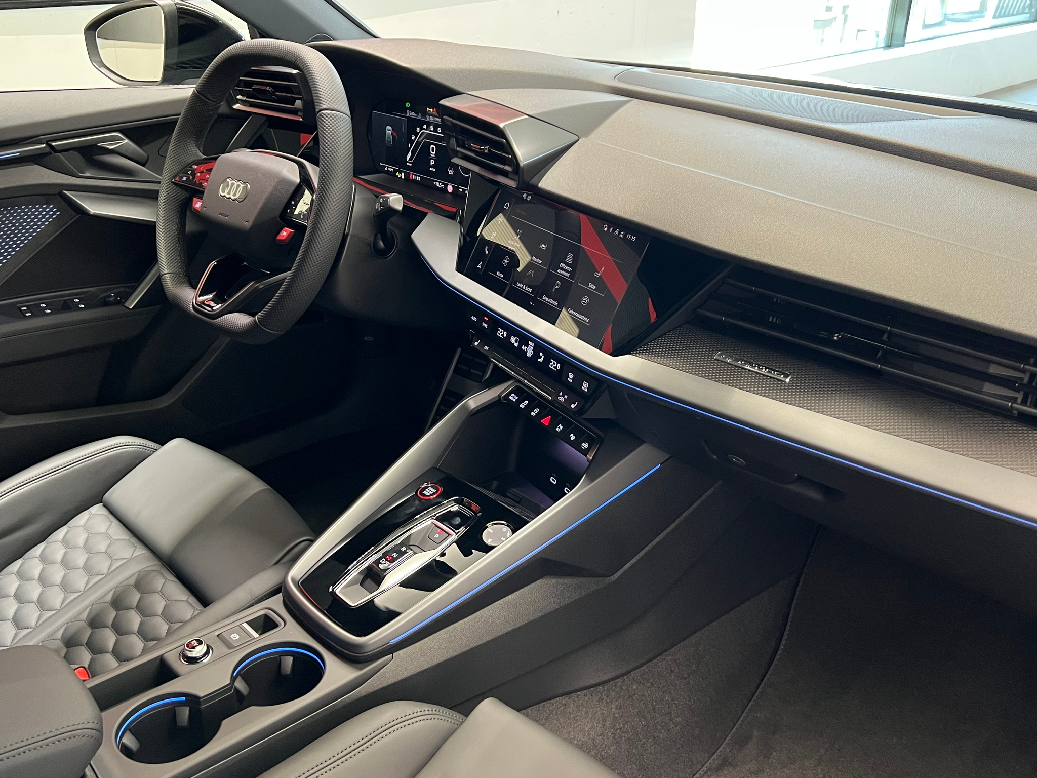 listing desktop thumbnail image 23