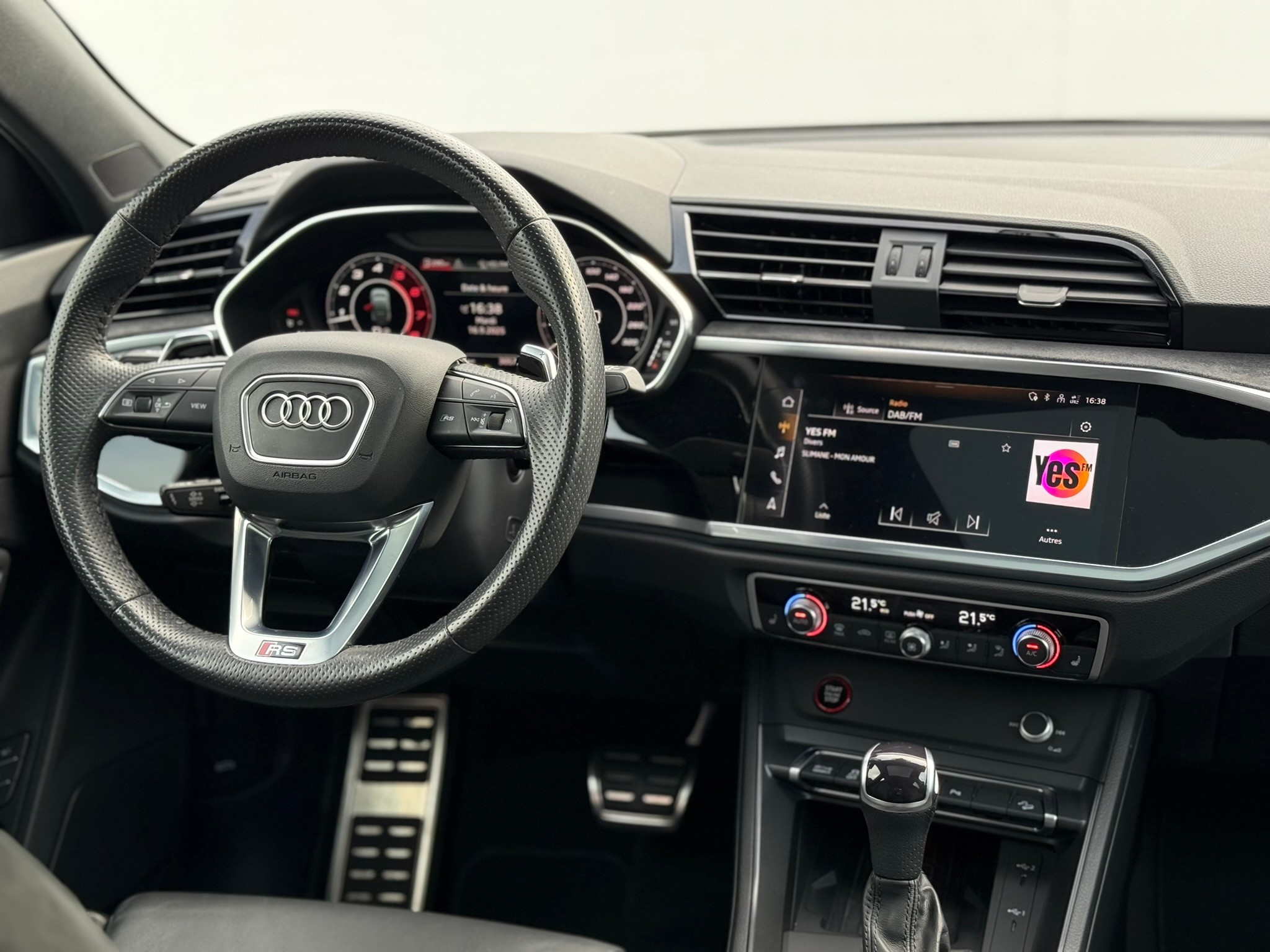 listing desktop thumbnail image 11