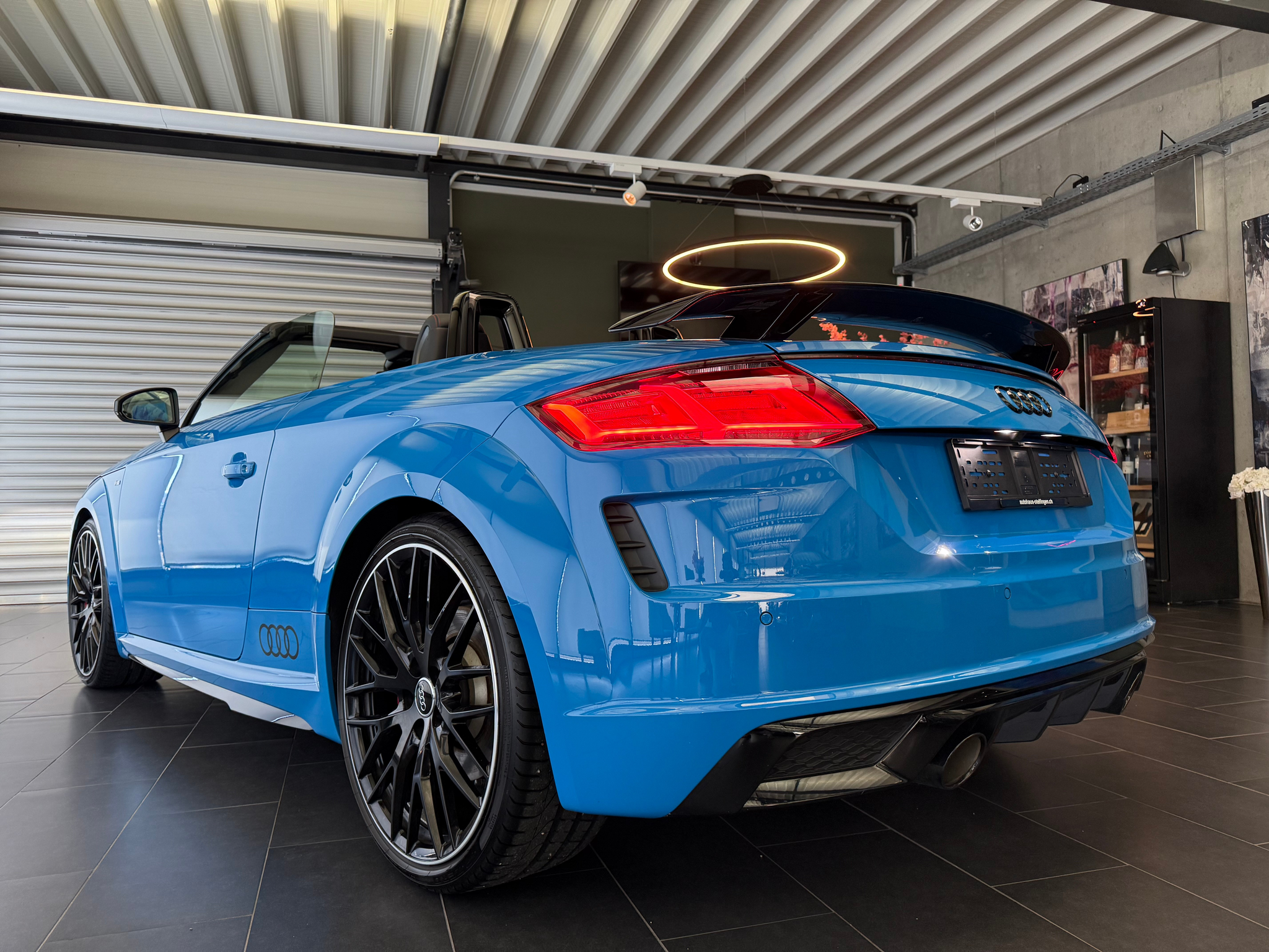 listing desktop thumbnail image 10