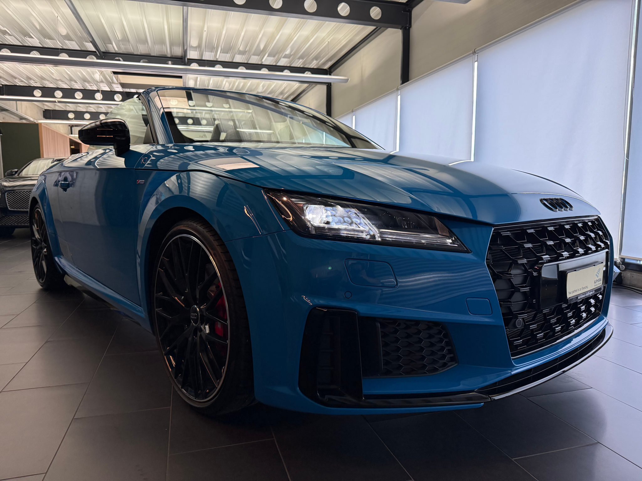 listing desktop thumbnail image 24