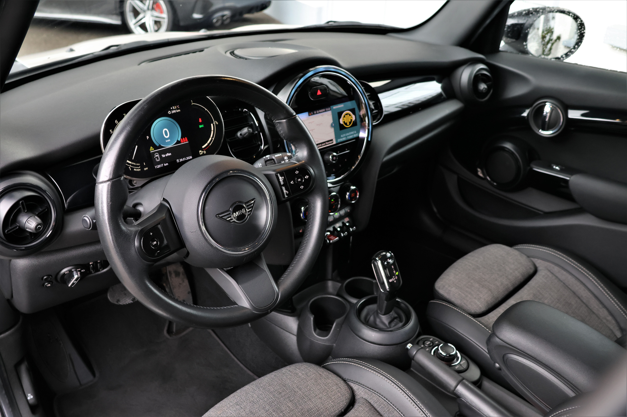 listing desktop thumbnail image 9