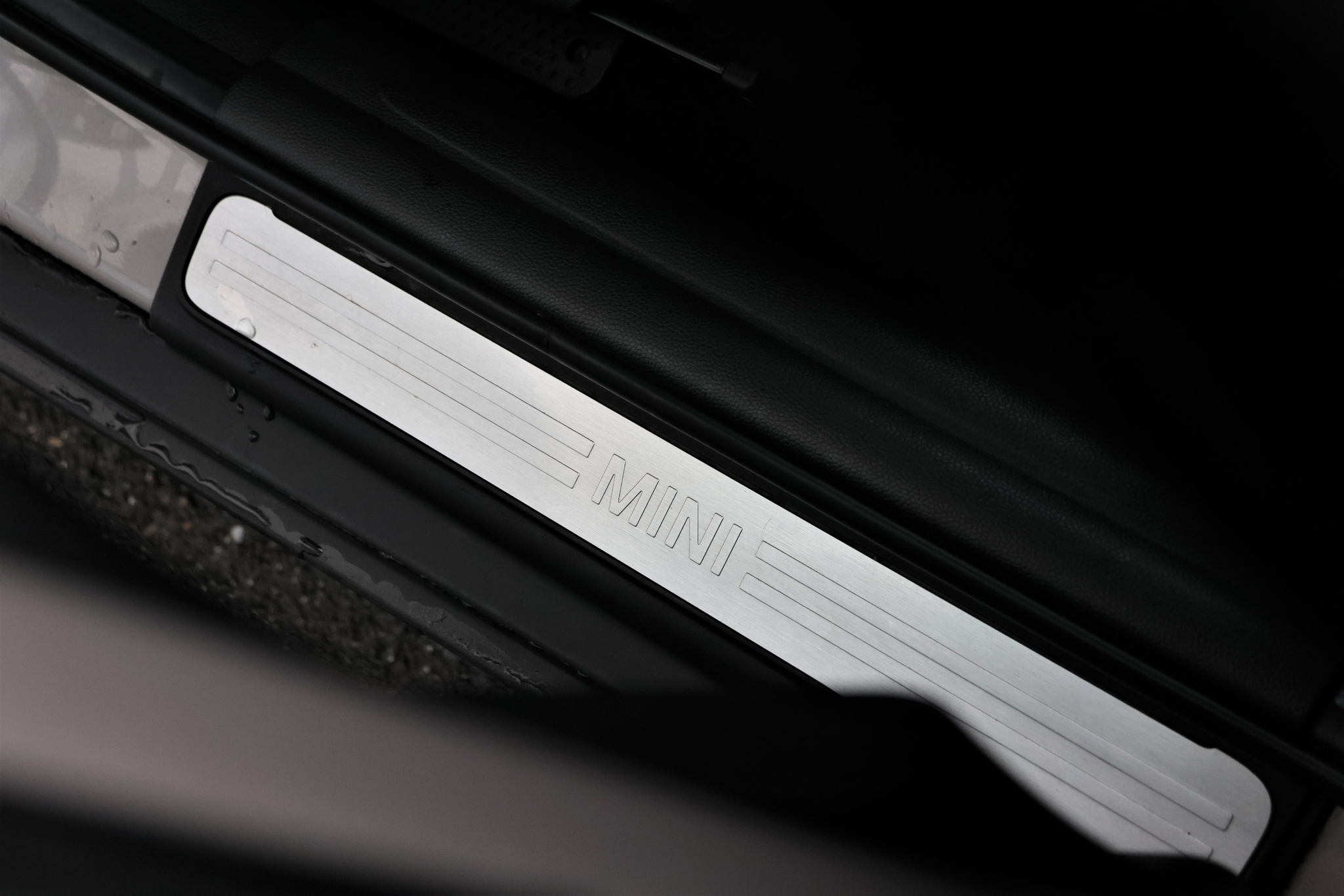 listing desktop thumbnail image 18