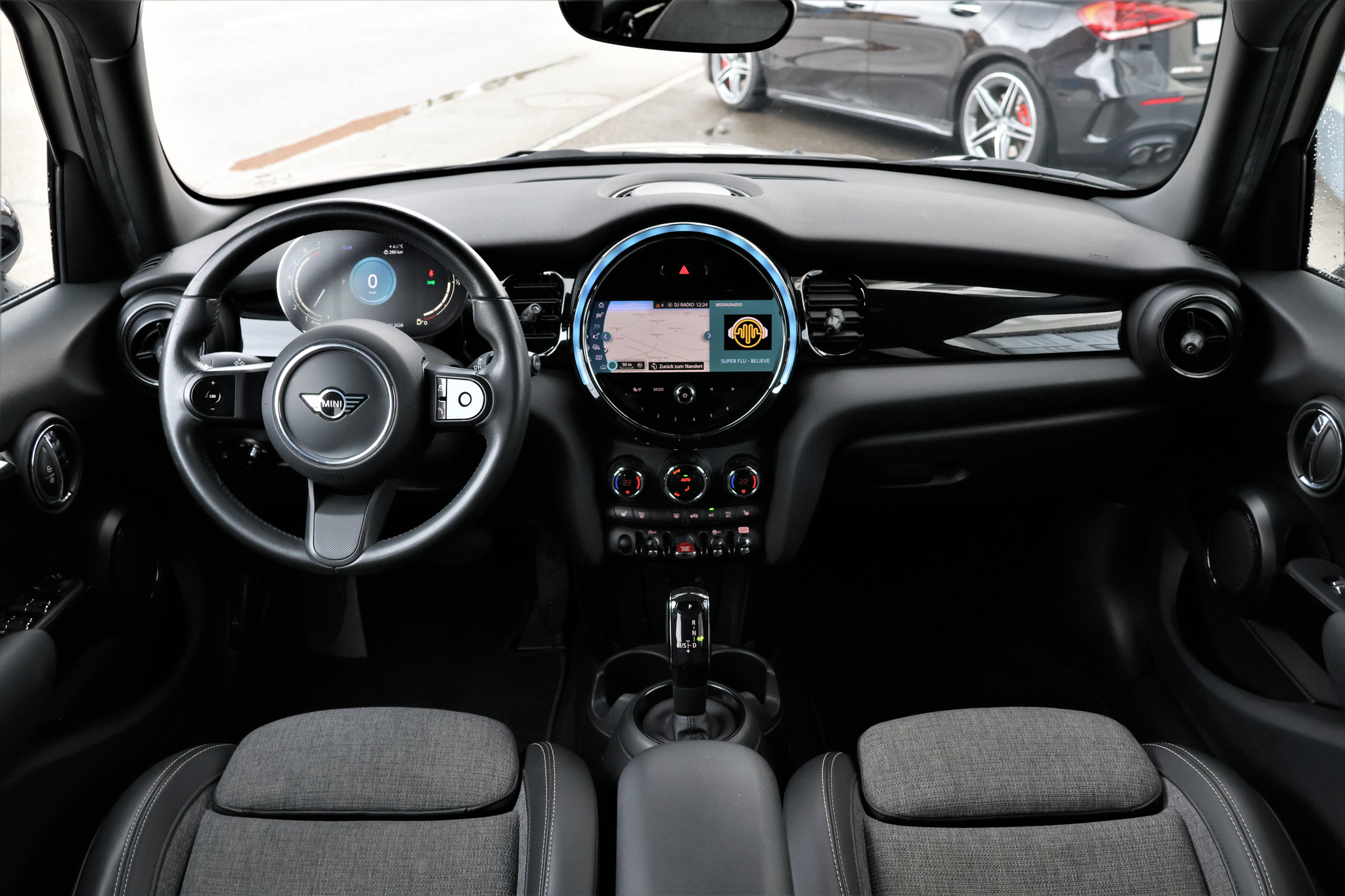 listing desktop thumbnail image 14