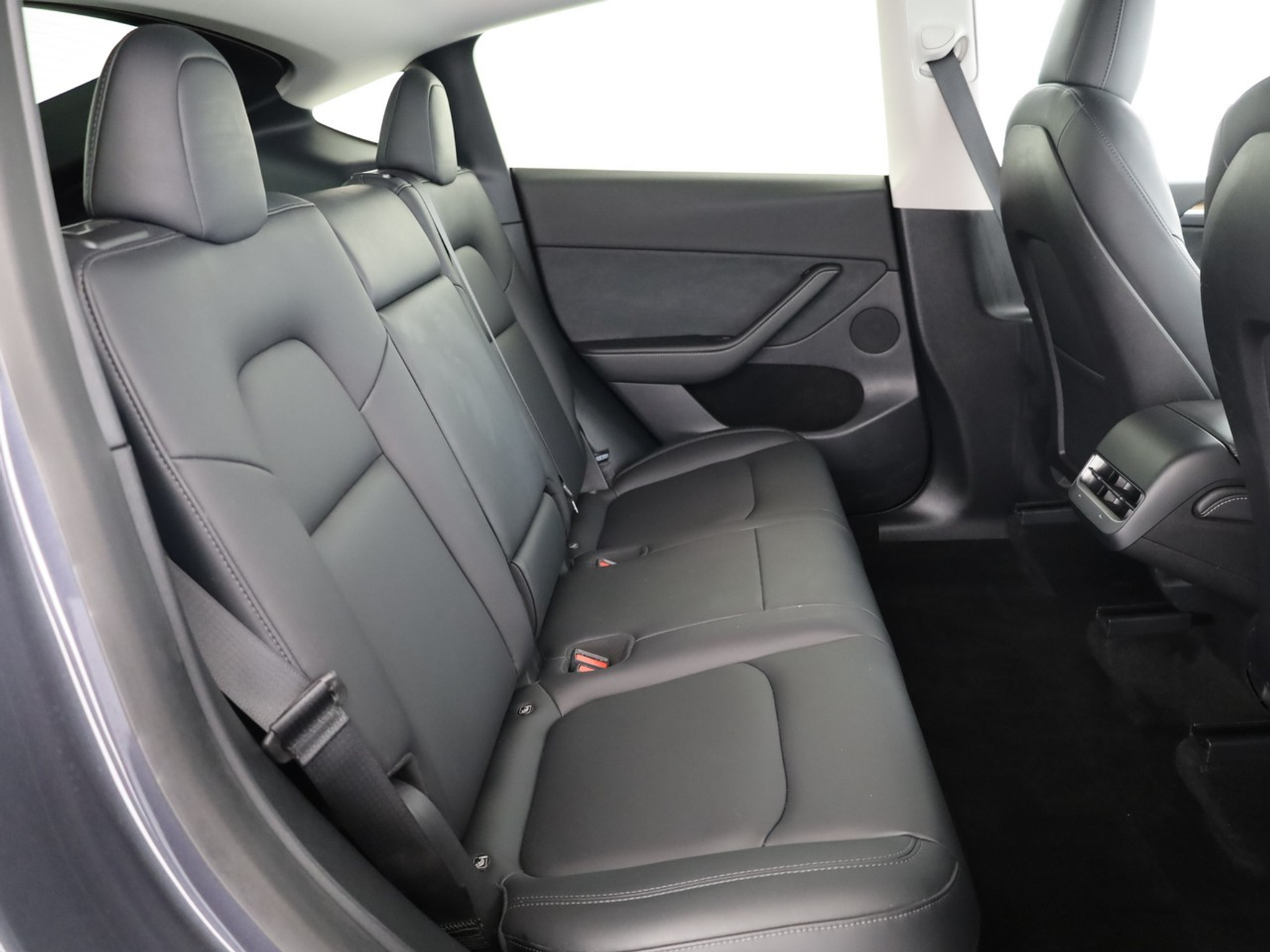 listing desktop thumbnail image 10