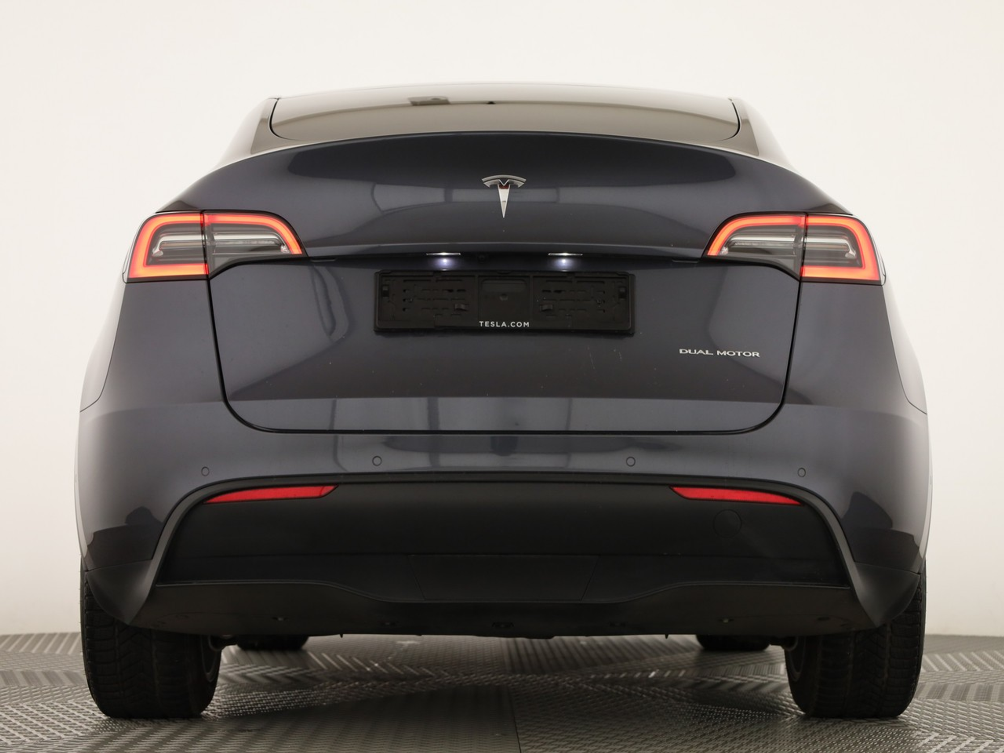 listing desktop thumbnail image 3