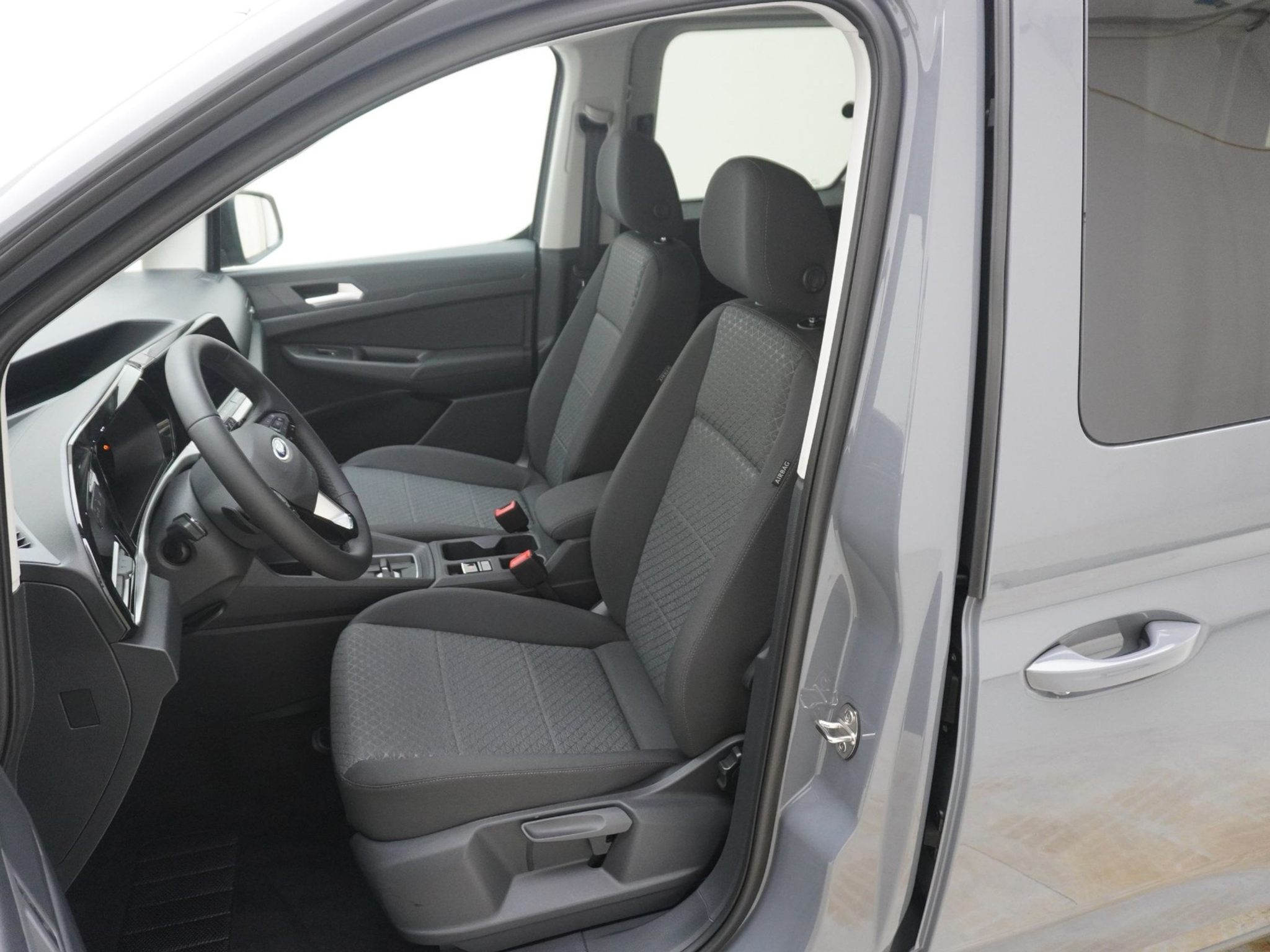 listing desktop thumbnail image 12