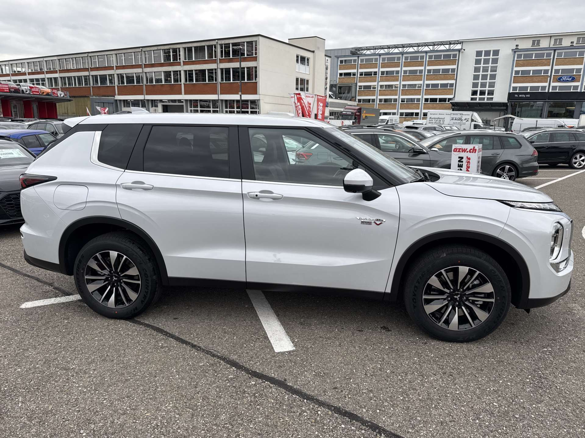 listing desktop thumbnail image 10