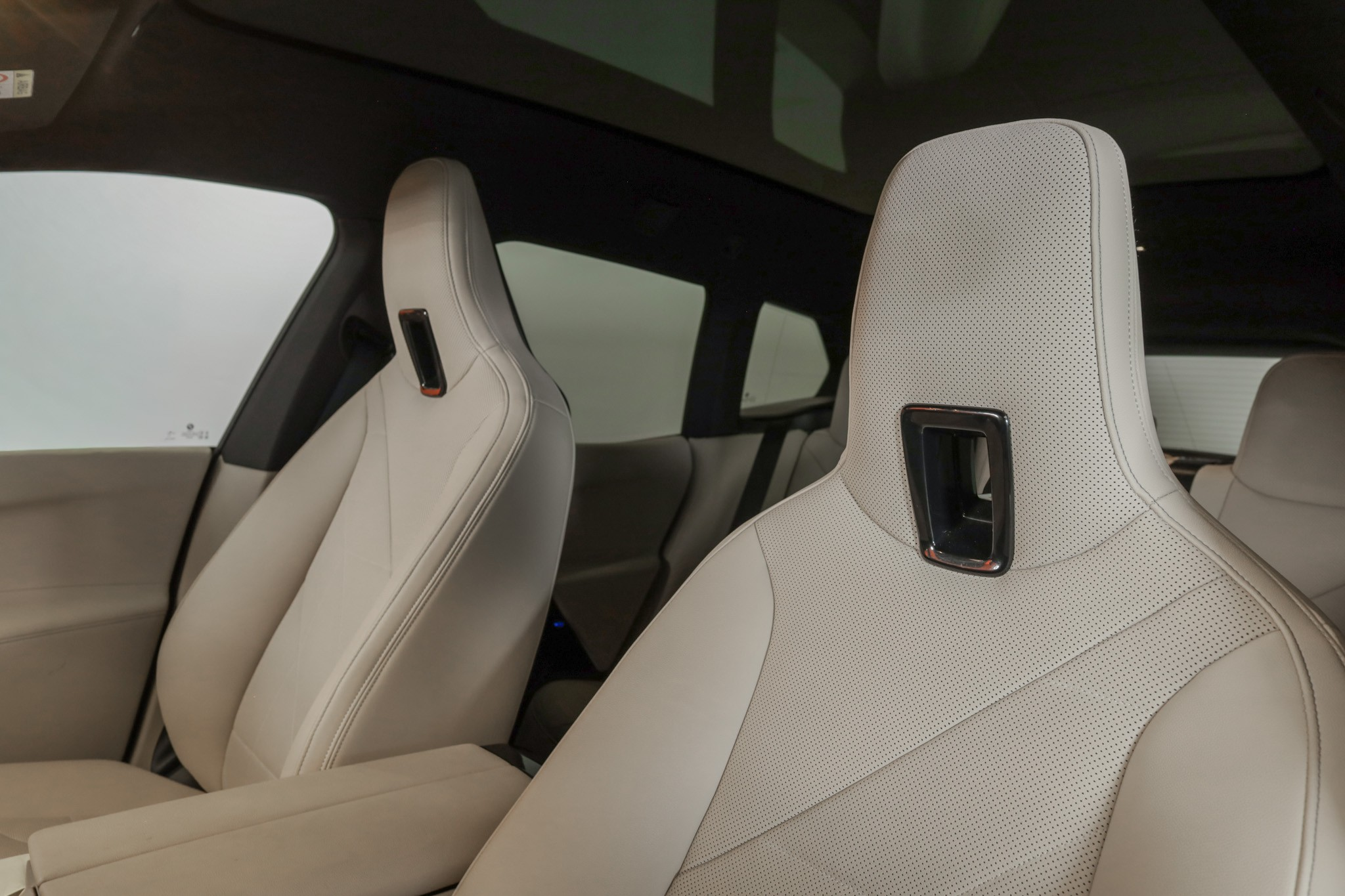 listing desktop thumbnail image 5