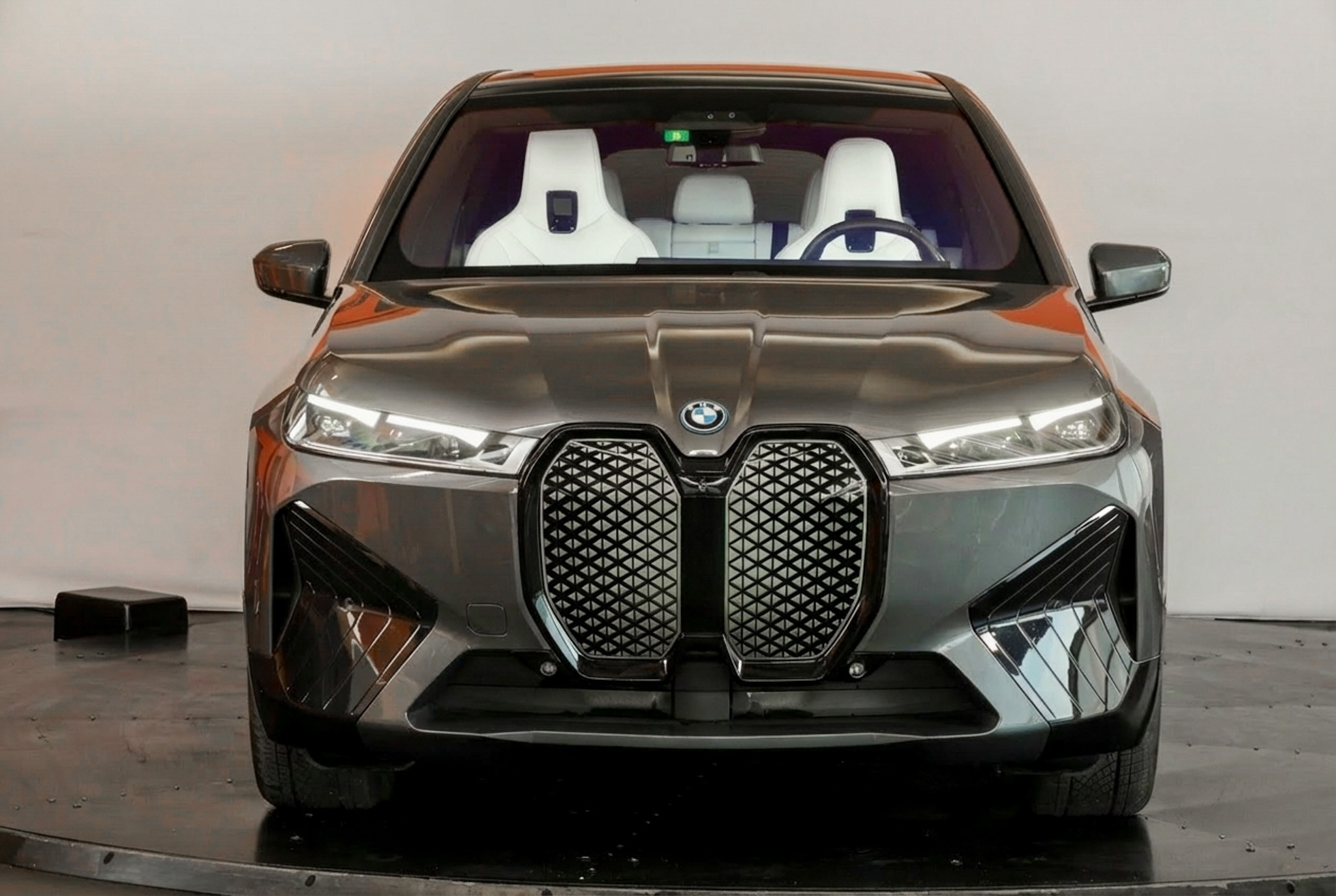 listing desktop thumbnail image 1