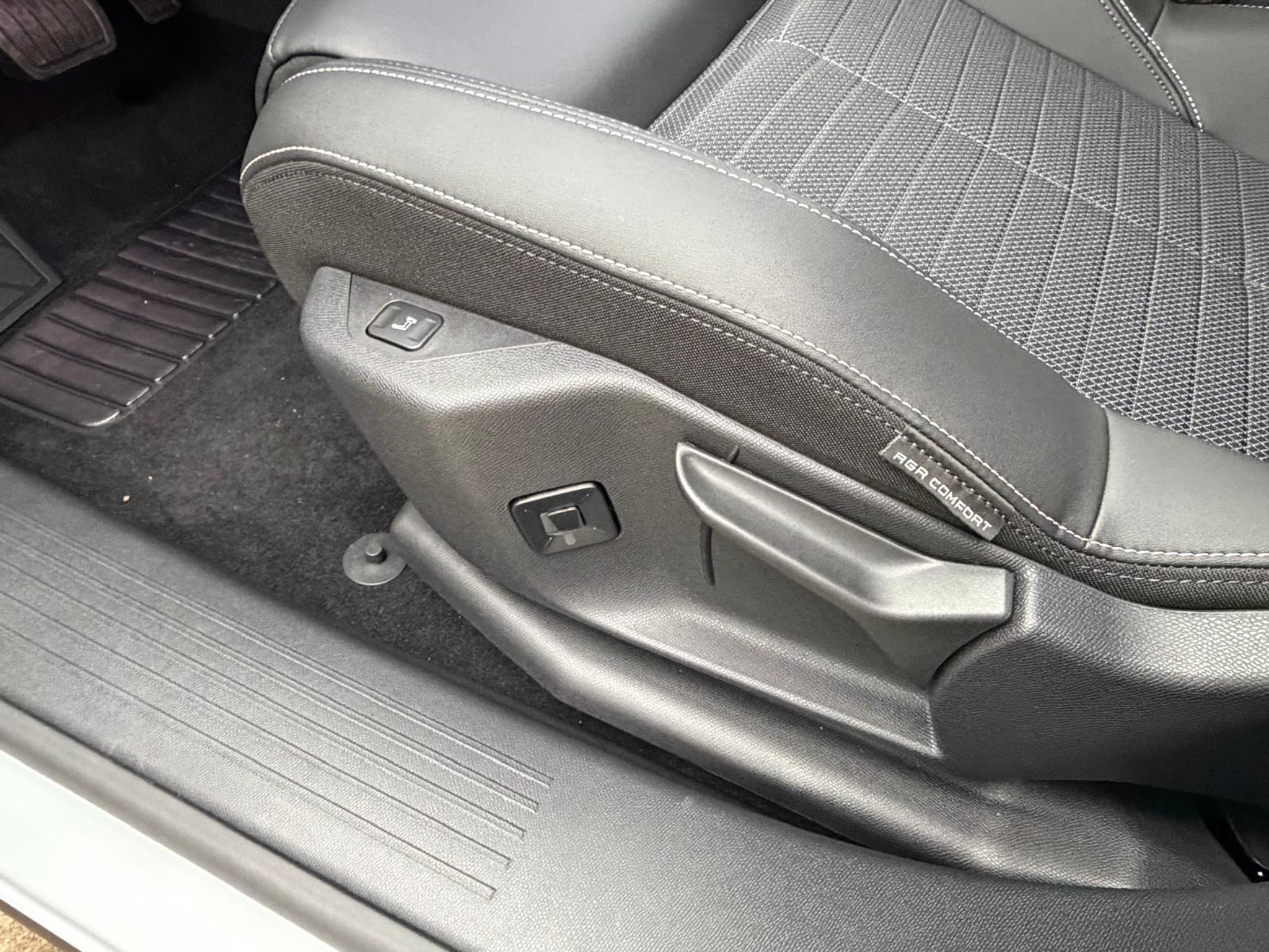 listing desktop thumbnail image 12