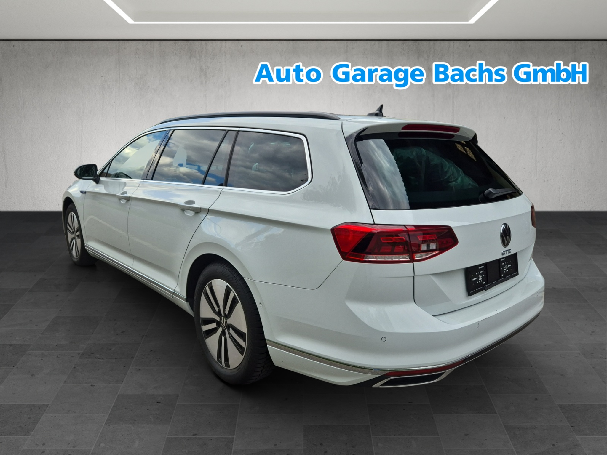 listing desktop thumbnail image 5