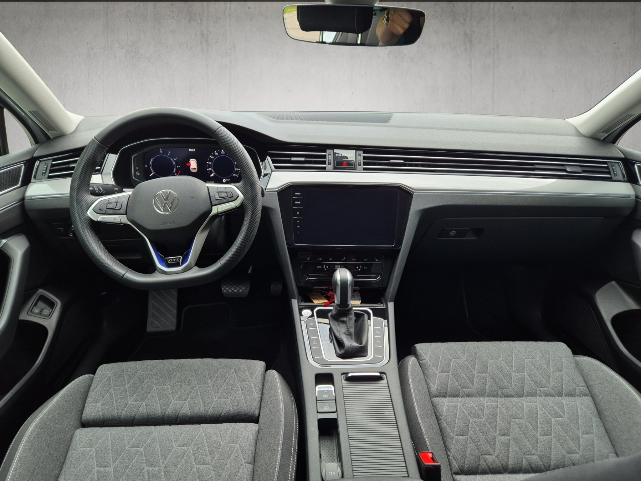 listing desktop thumbnail image 9