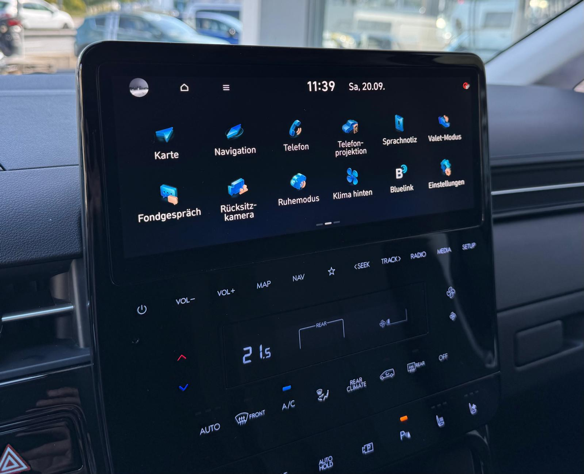 listing desktop thumbnail image 23