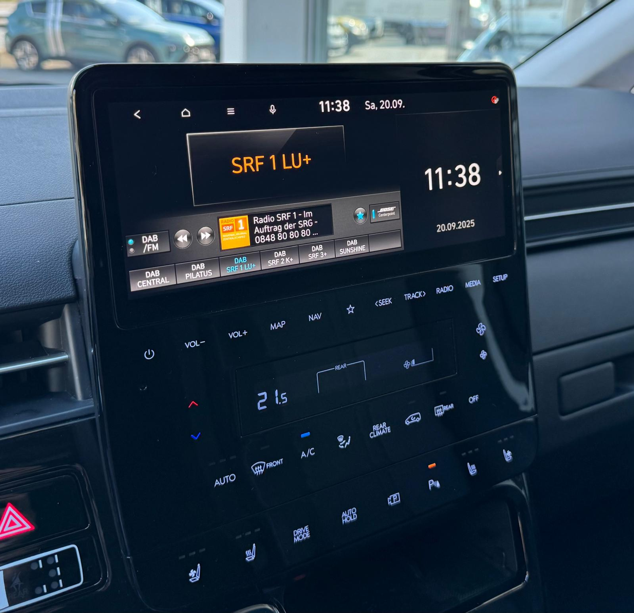 listing desktop thumbnail image 24