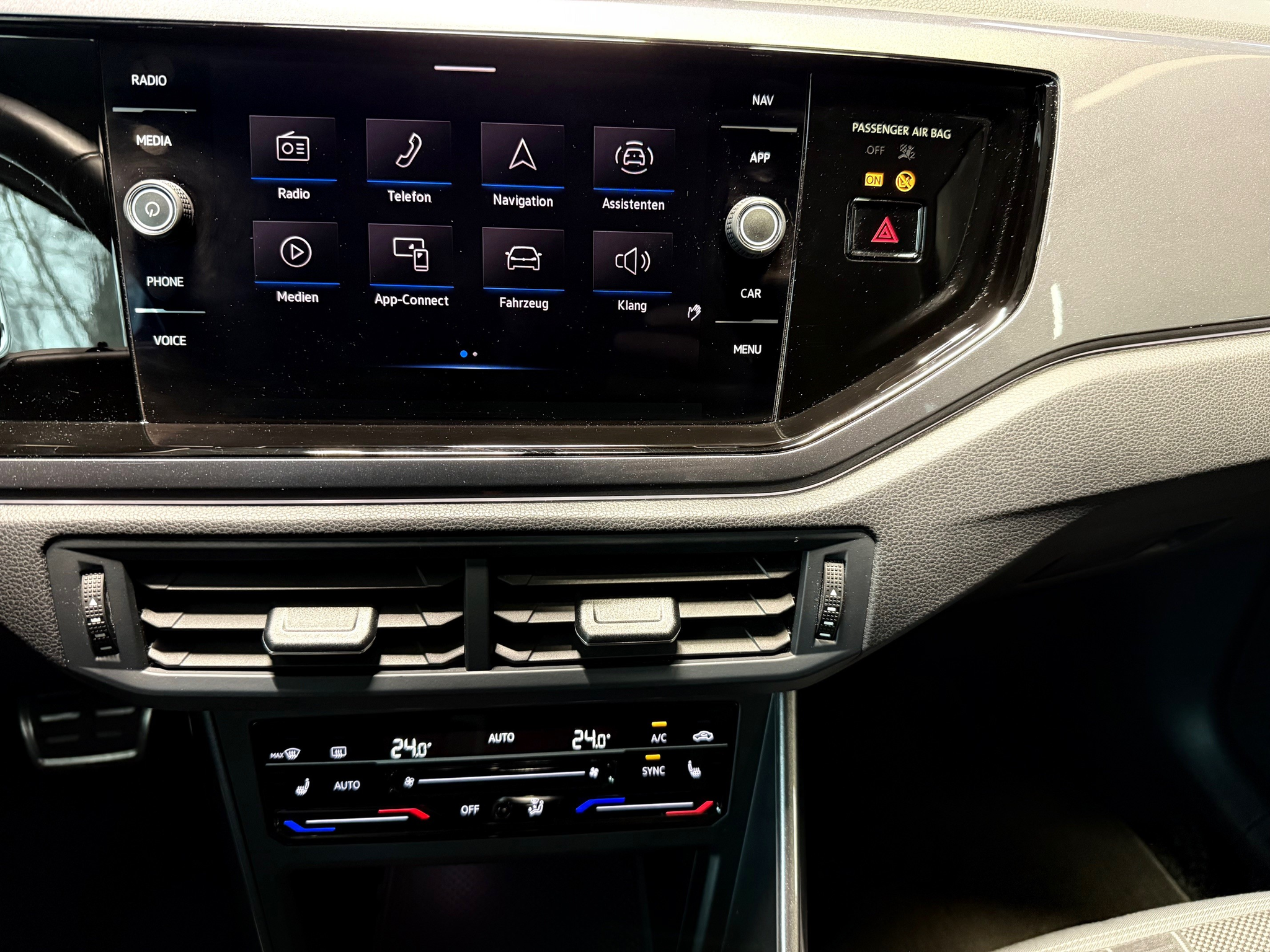 listing desktop thumbnail image 15