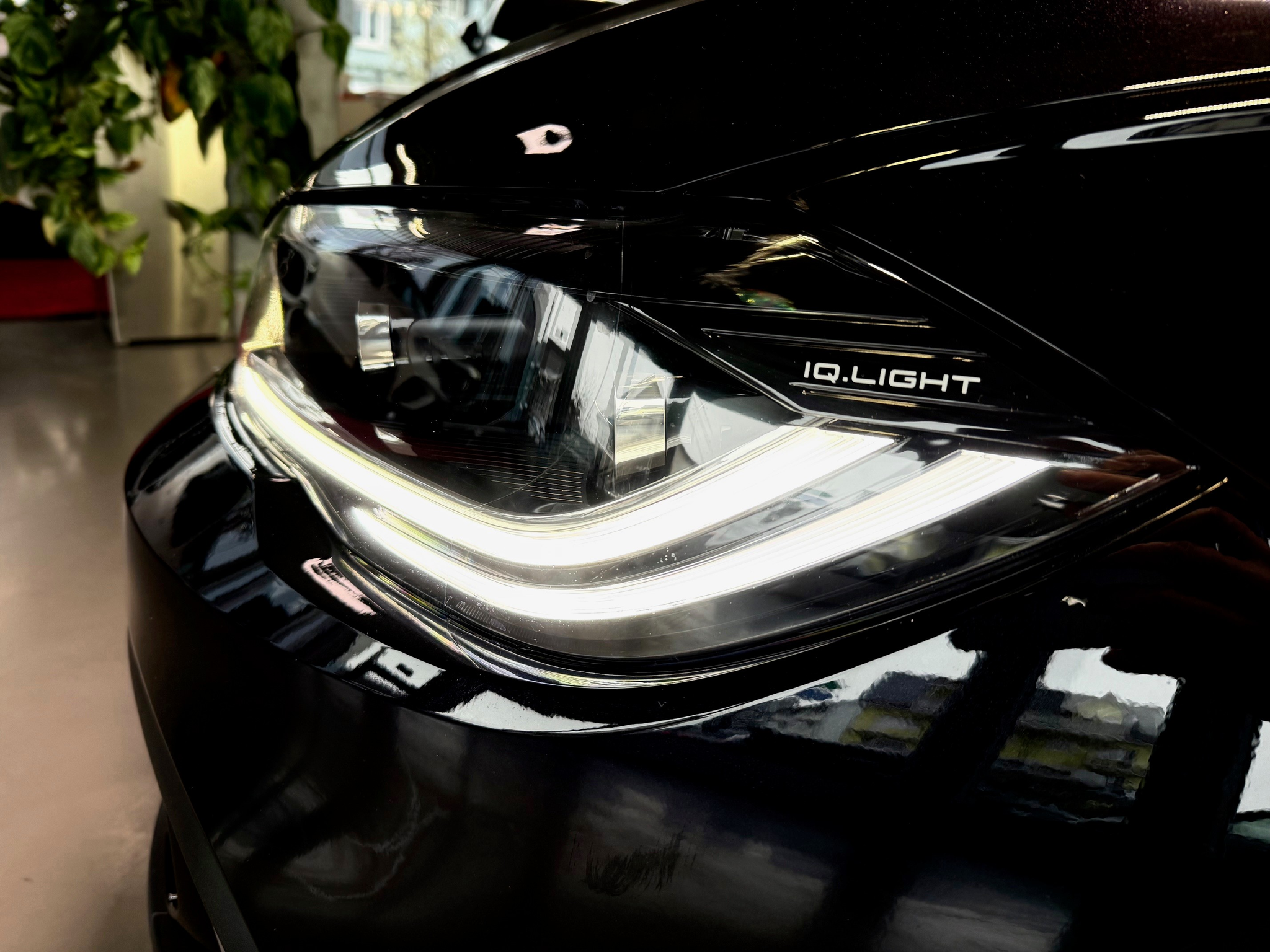 listing desktop thumbnail image 8