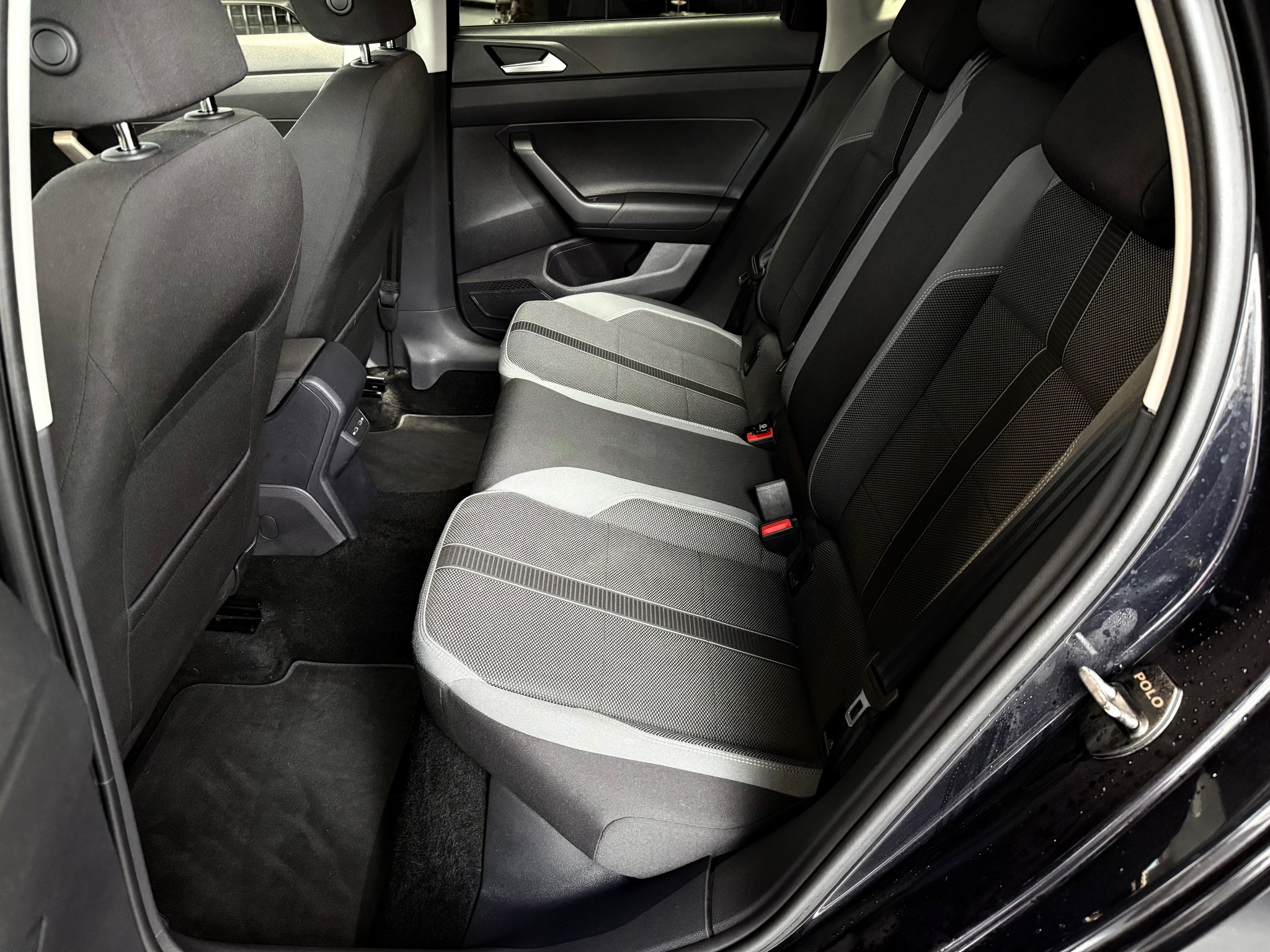 listing desktop thumbnail image 11