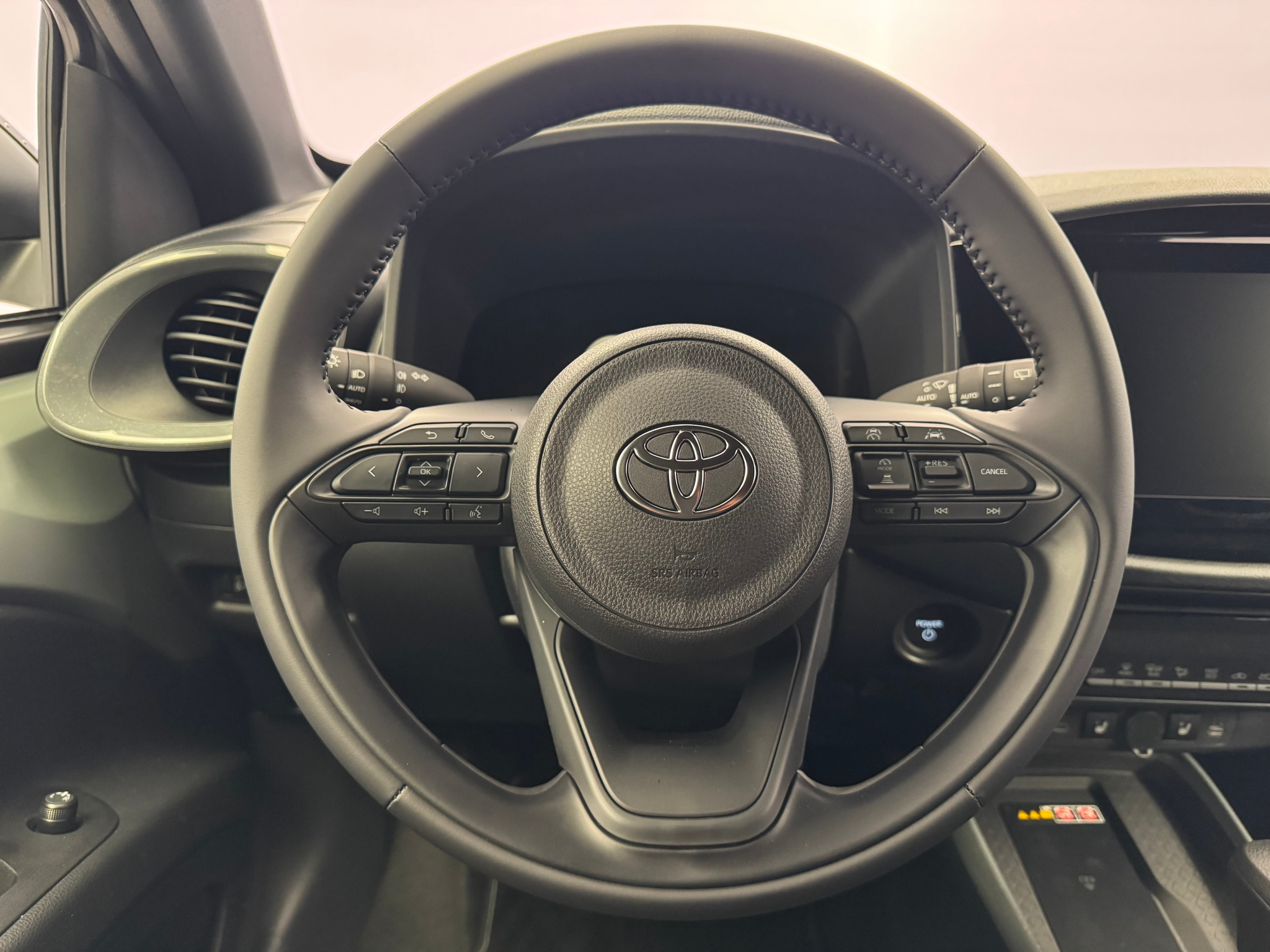 listing desktop thumbnail image 12