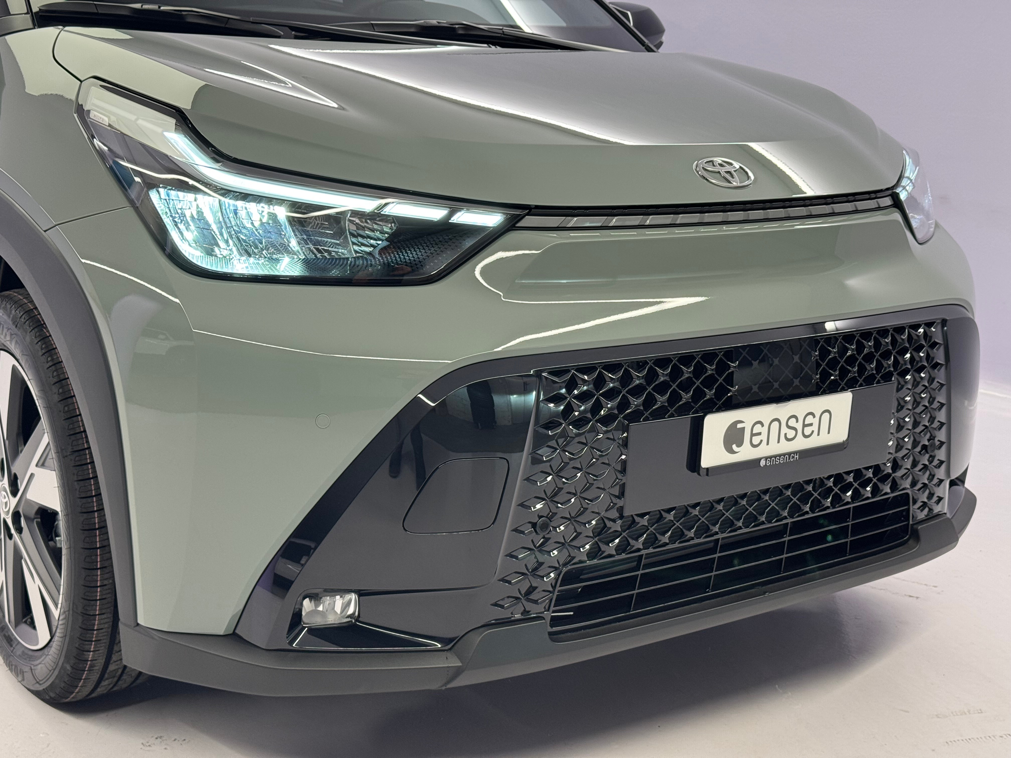 listing desktop thumbnail image 15