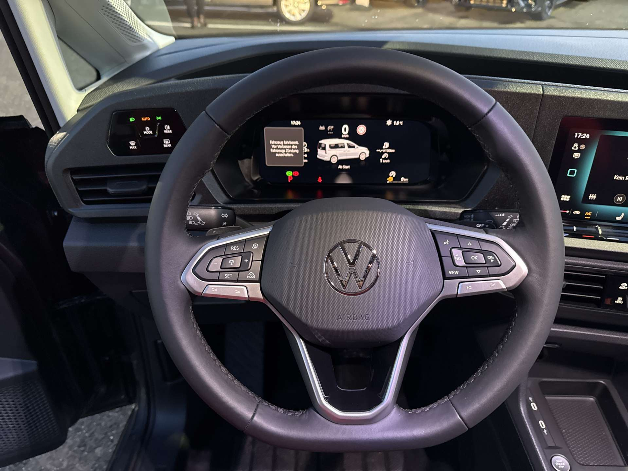 listing desktop thumbnail image 15