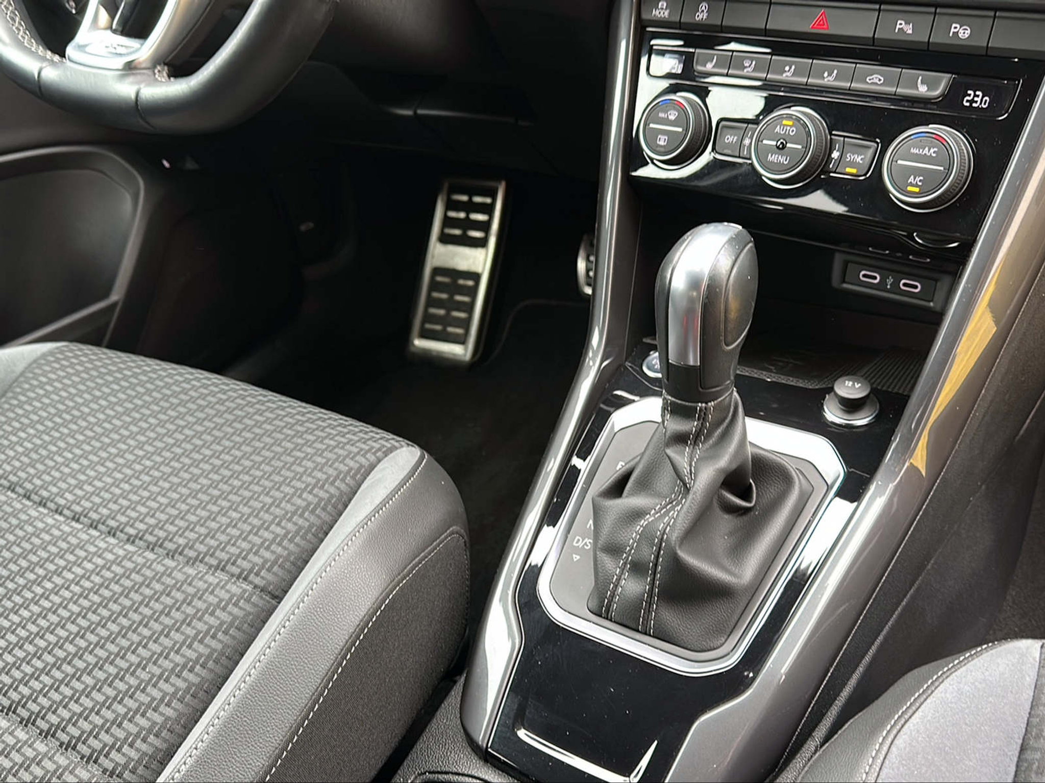 listing desktop thumbnail image 14