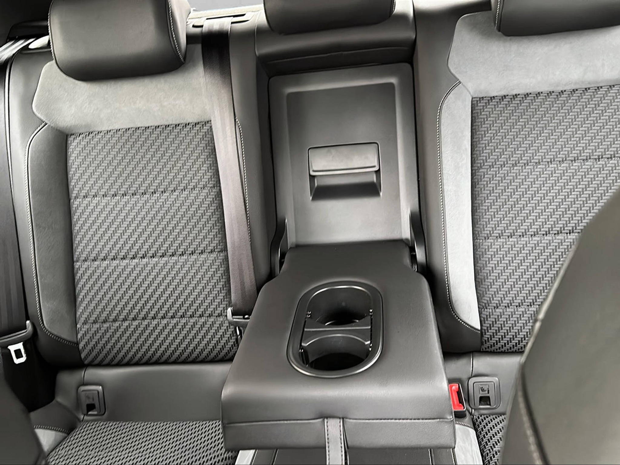 listing desktop thumbnail image 19