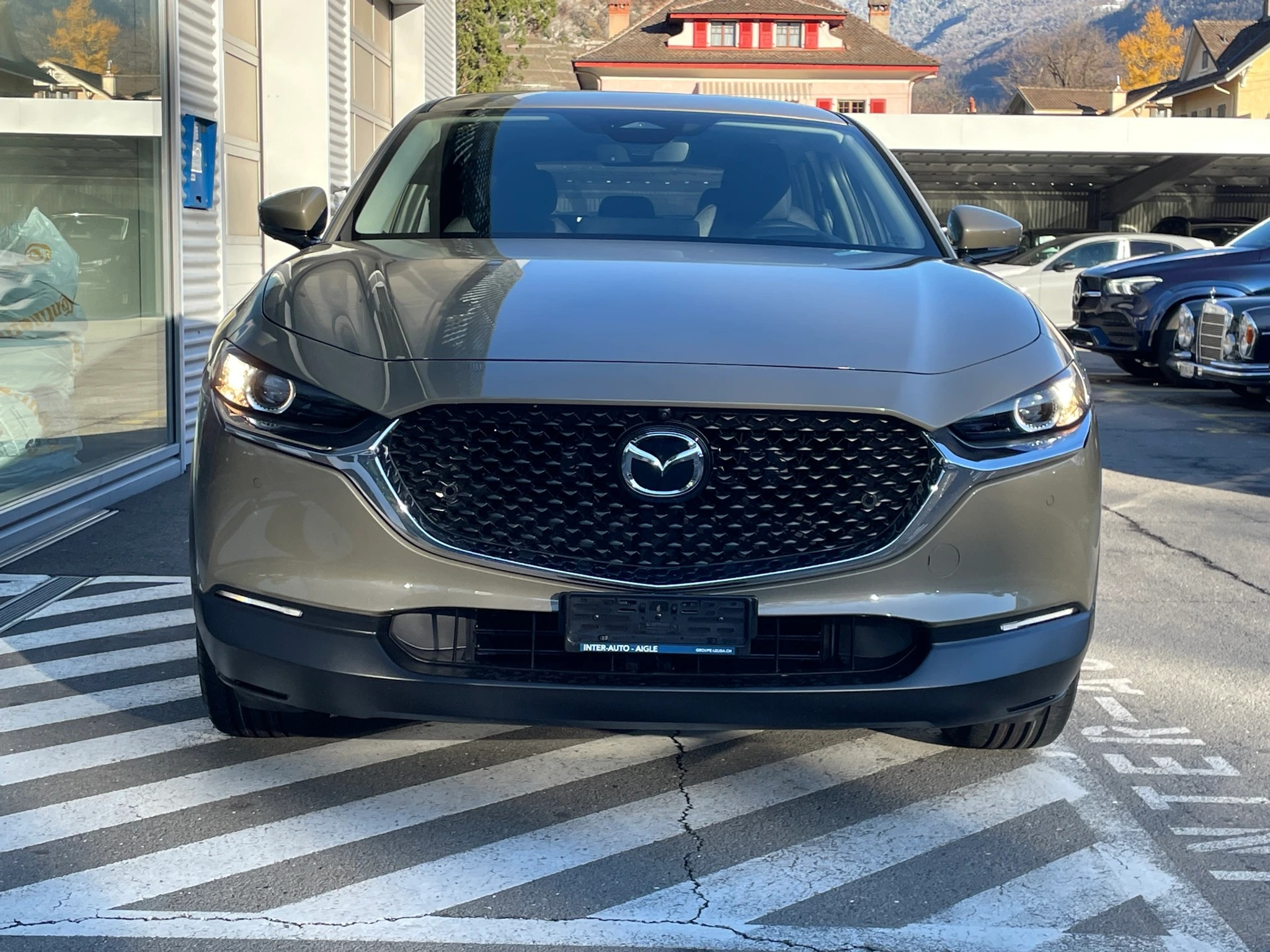 listing desktop thumbnail image 3