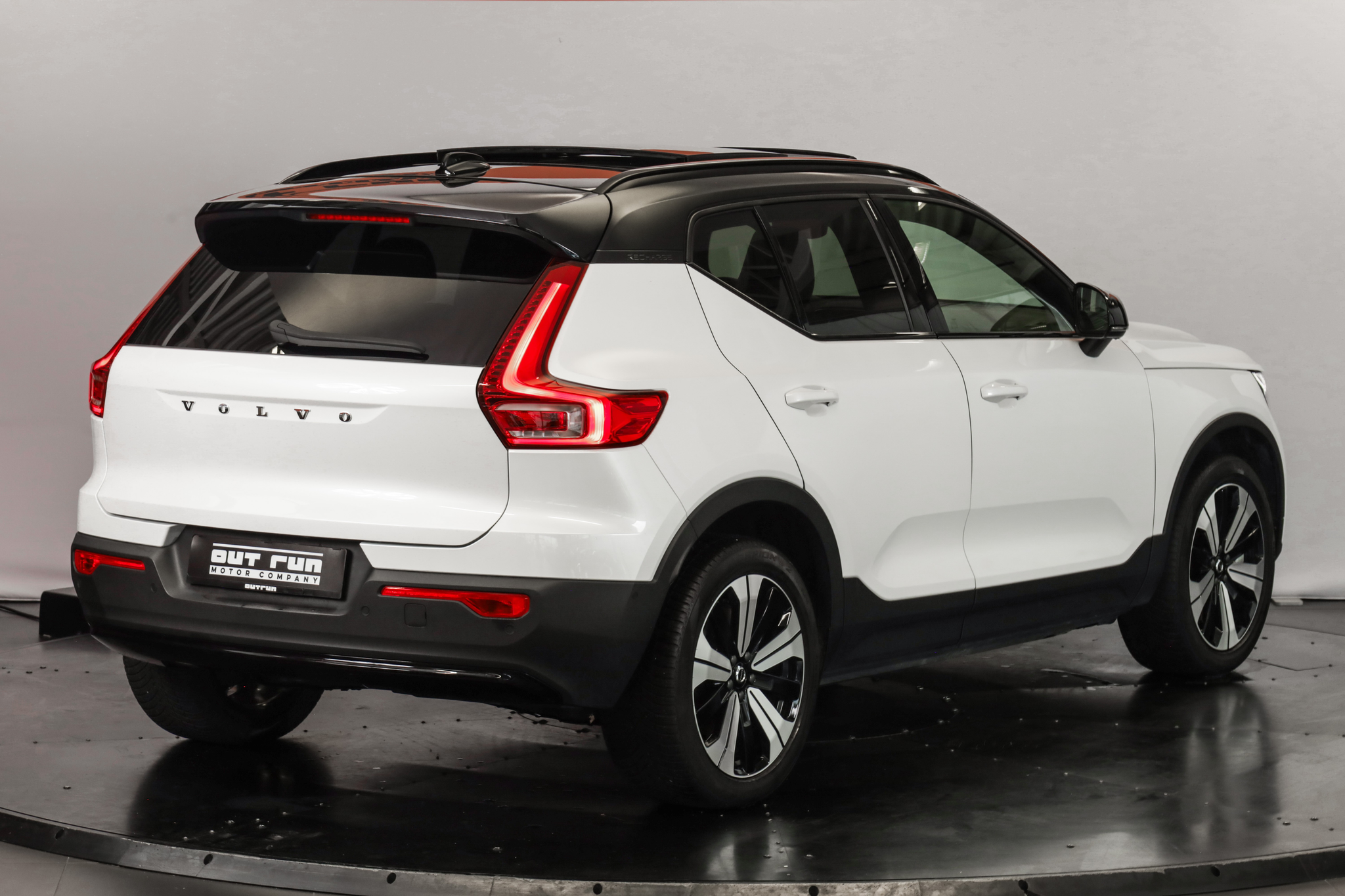 listing desktop thumbnail image 7