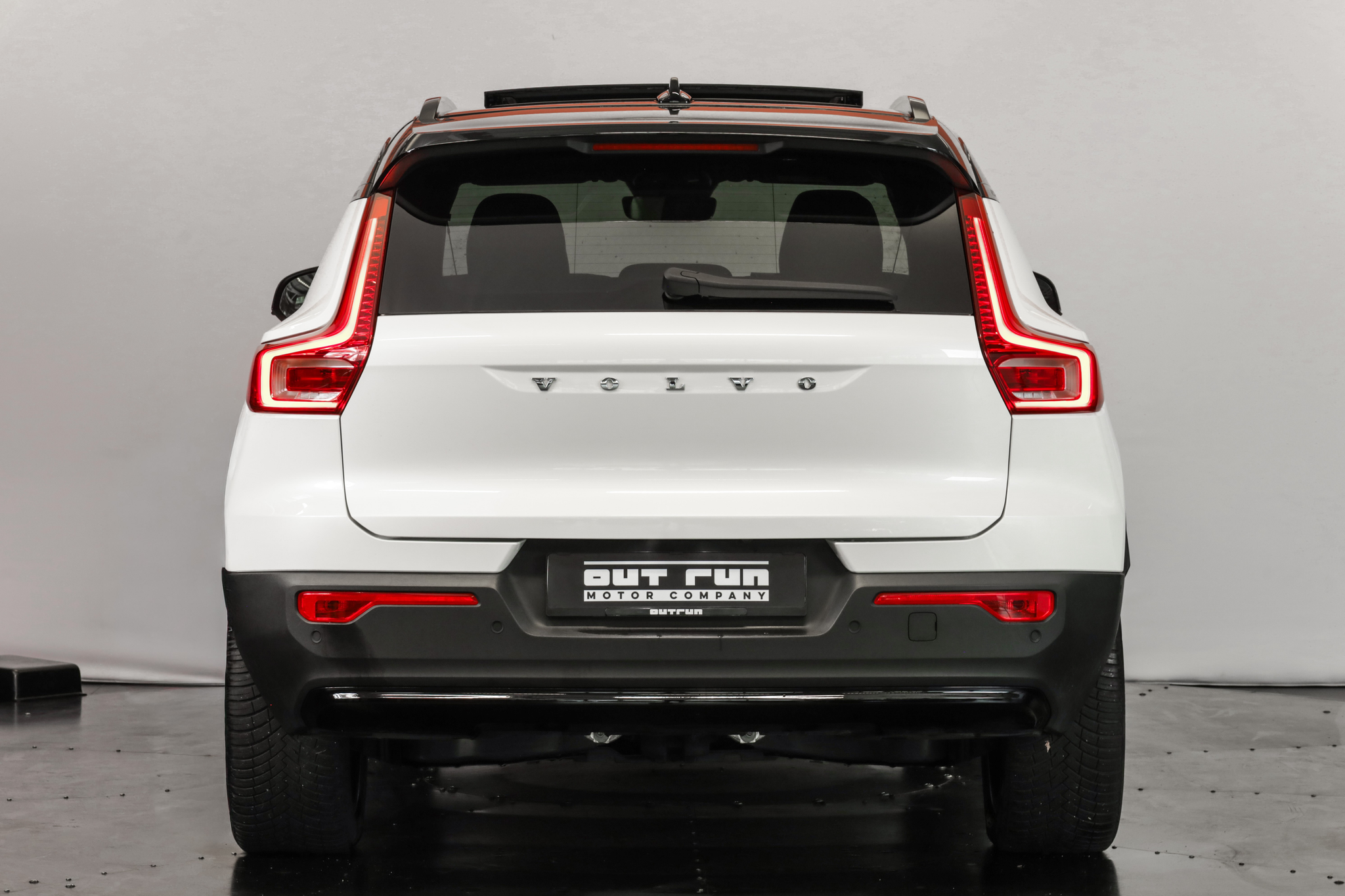 listing desktop thumbnail image 3