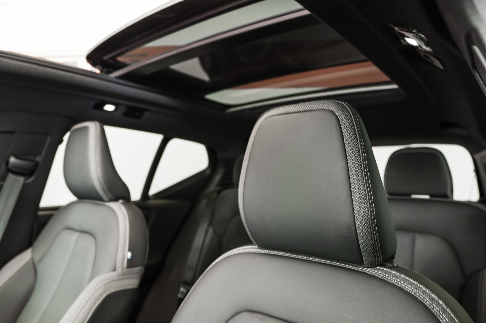 listing desktop thumbnail image 10