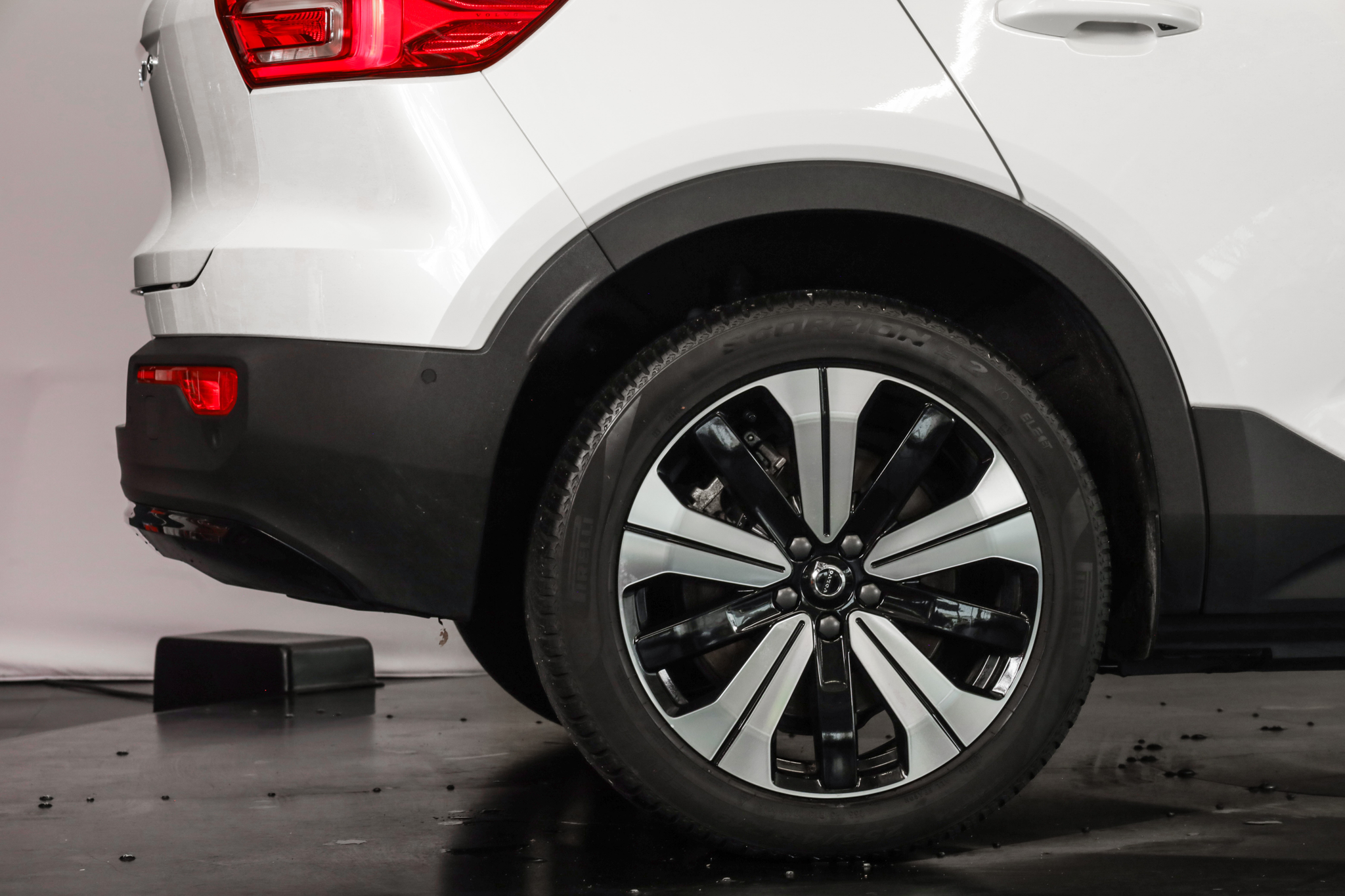 listing desktop thumbnail image 25