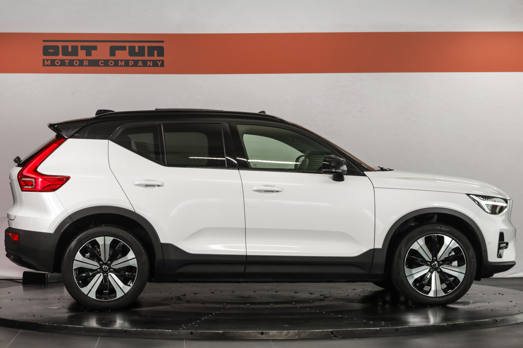 listing desktop thumbnail image 5