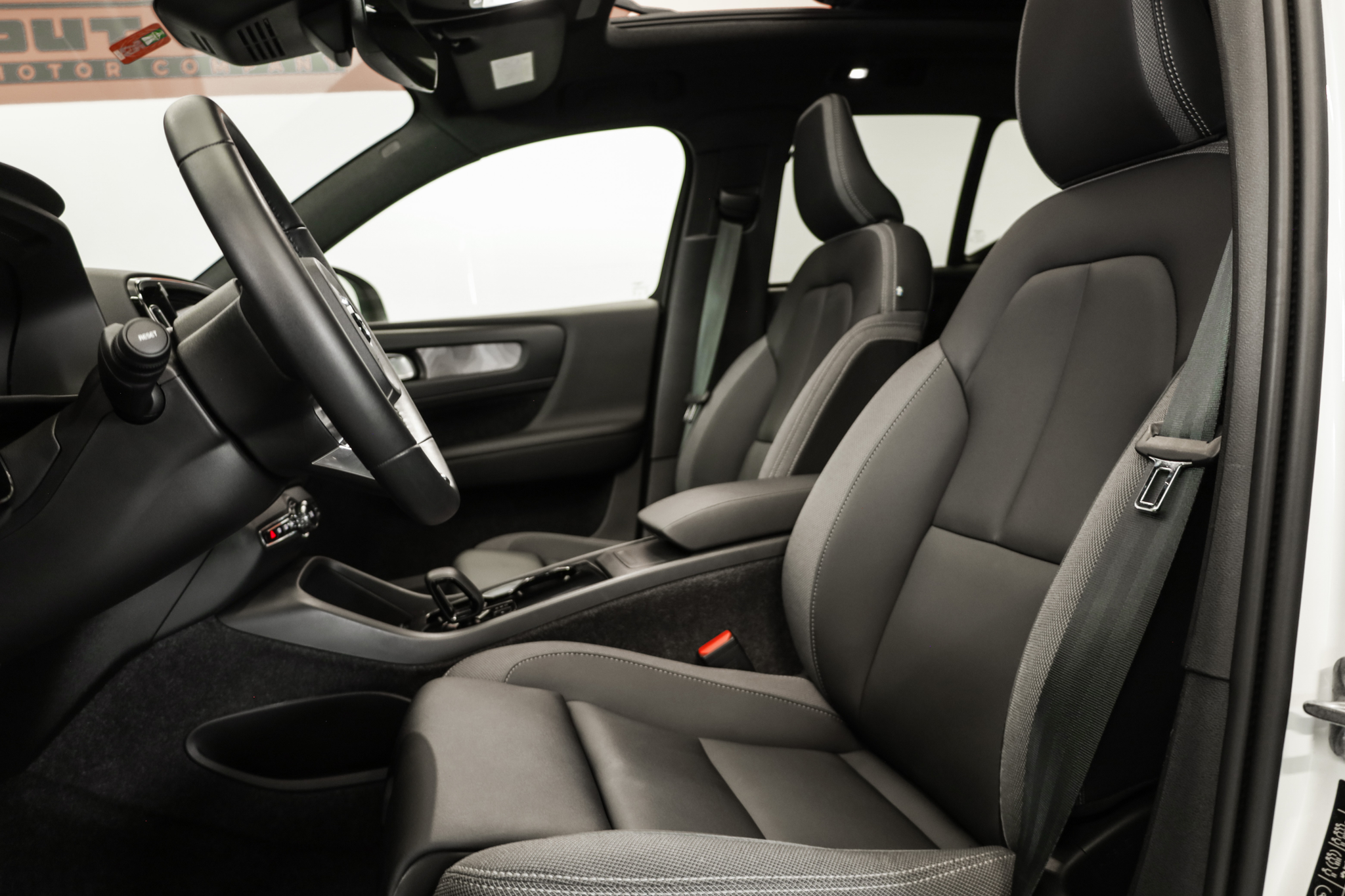 listing desktop thumbnail image 9