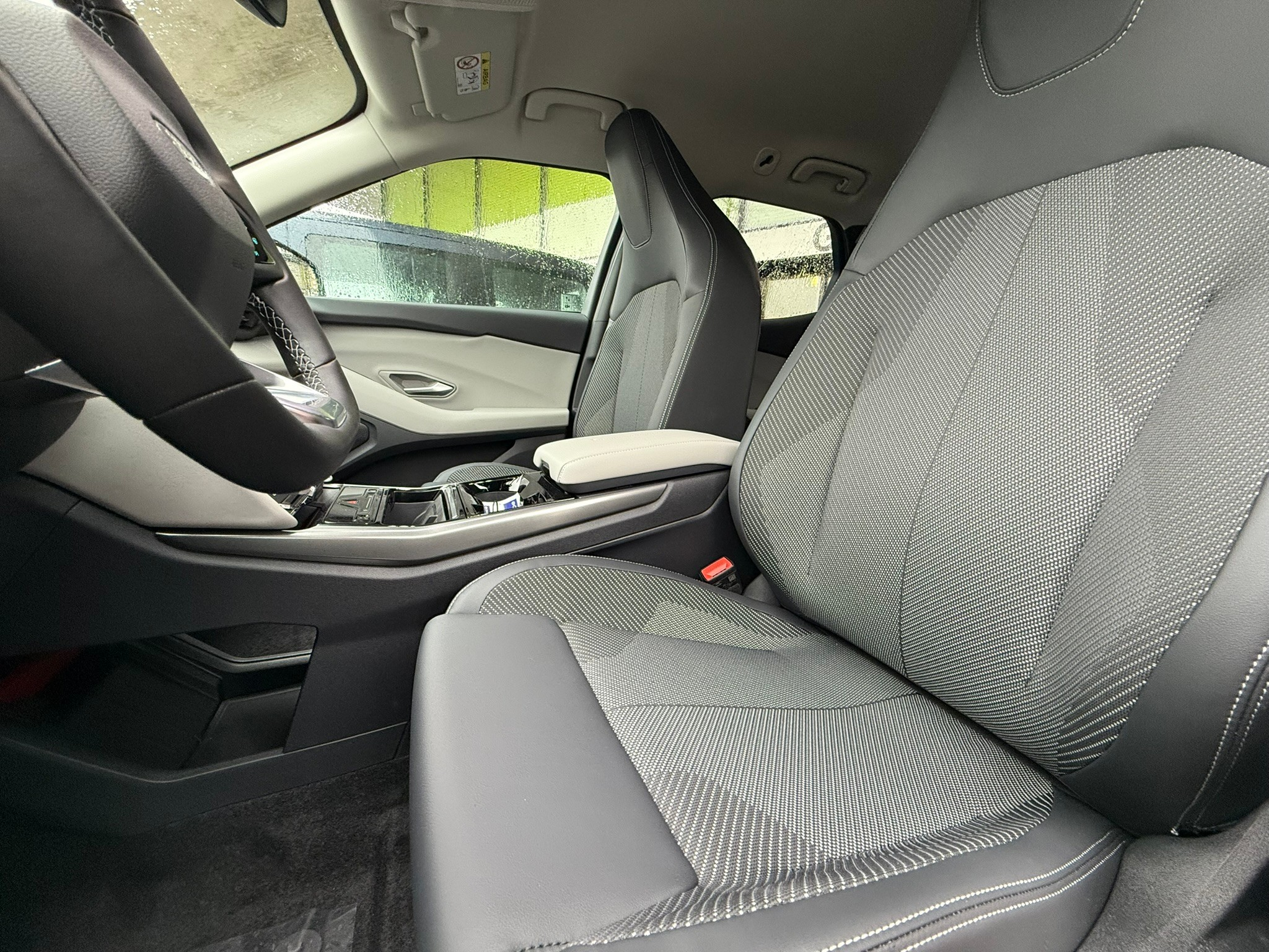 listing desktop thumbnail image 6