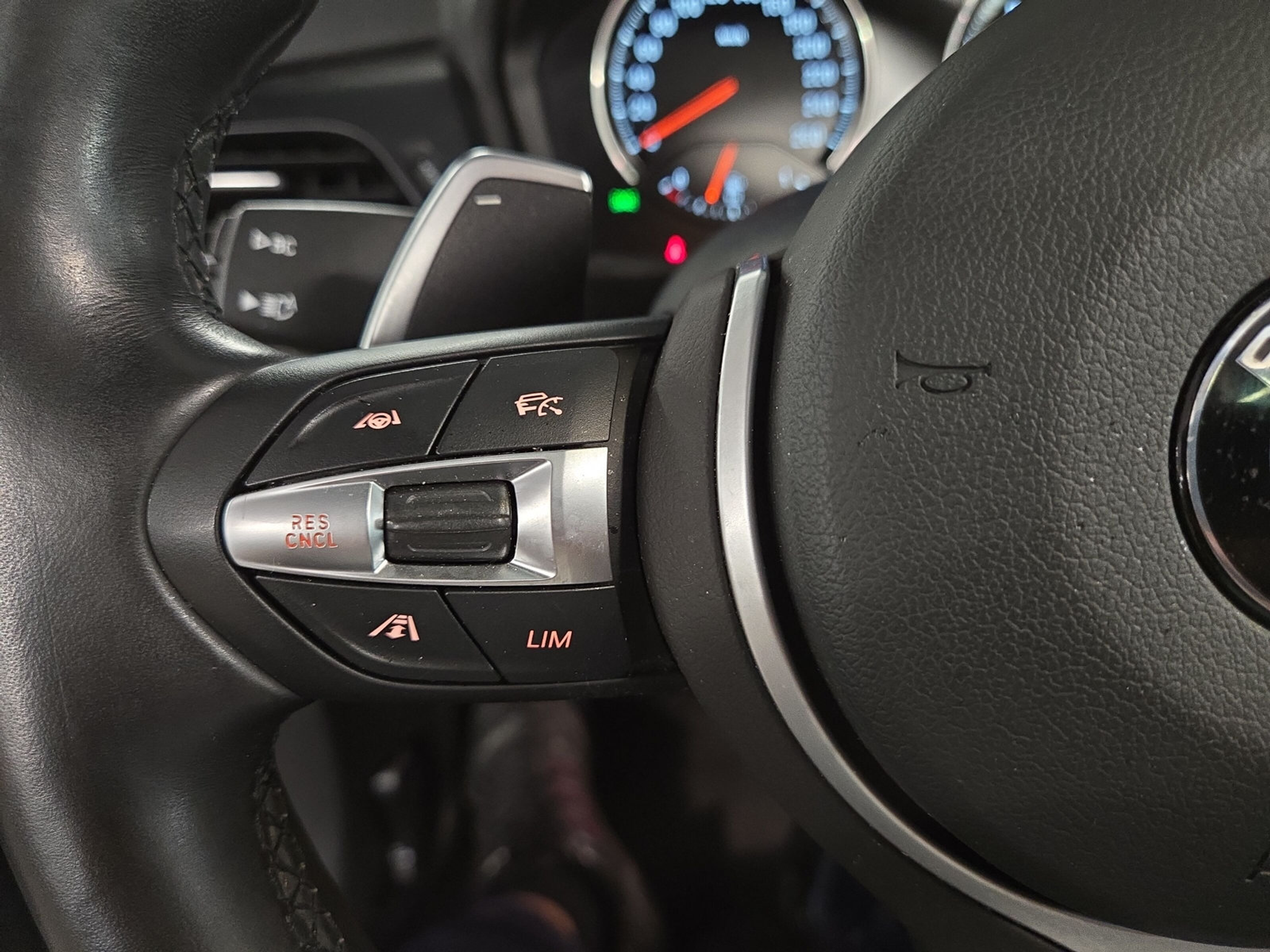 listing desktop thumbnail image 18