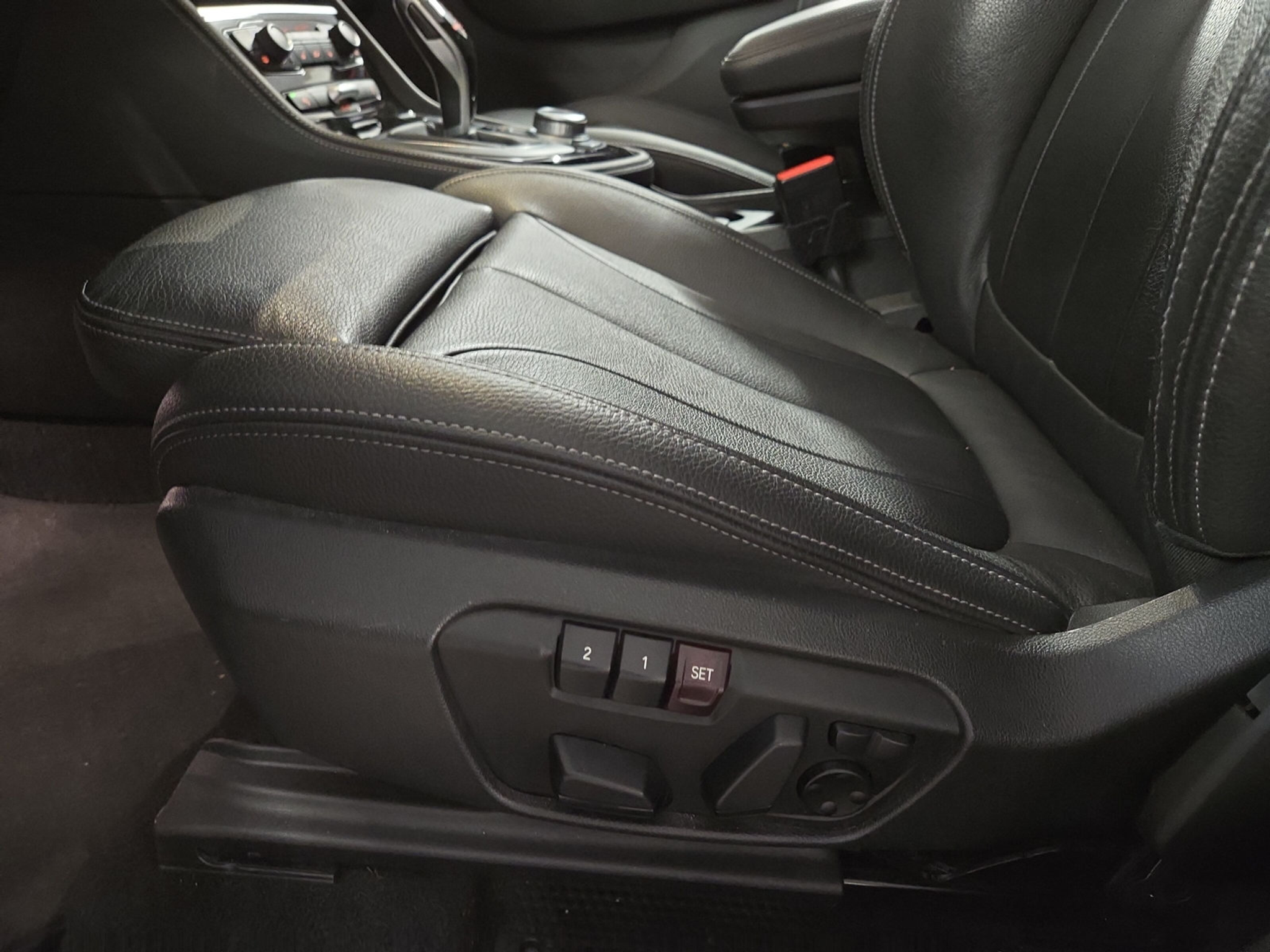 listing desktop thumbnail image 22