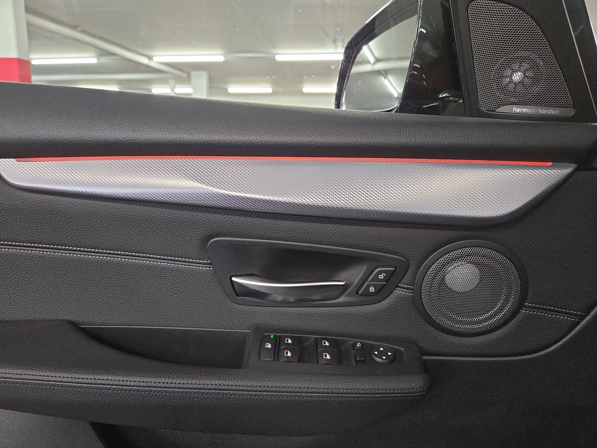 listing desktop thumbnail image 21