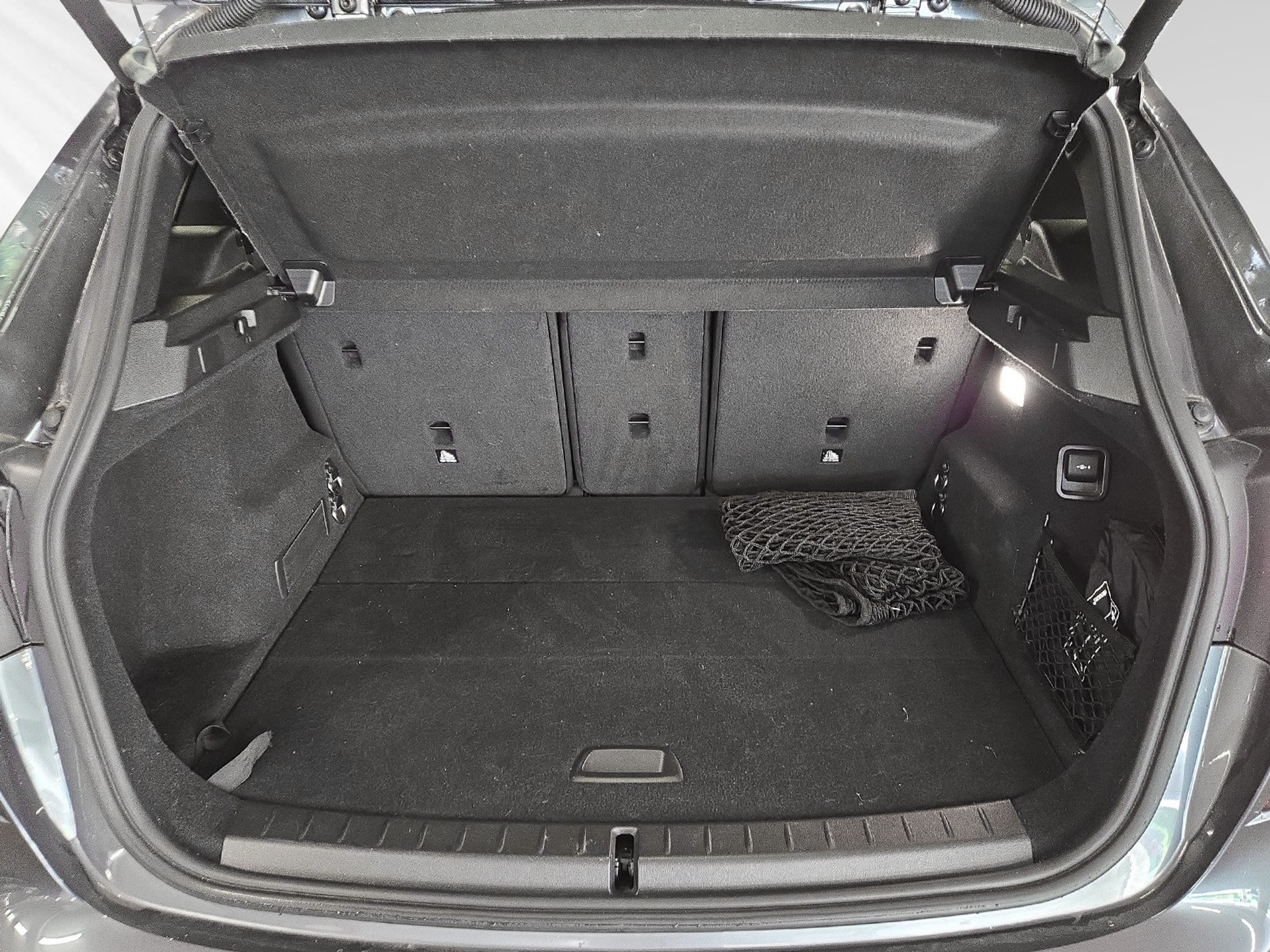 listing desktop thumbnail image 13