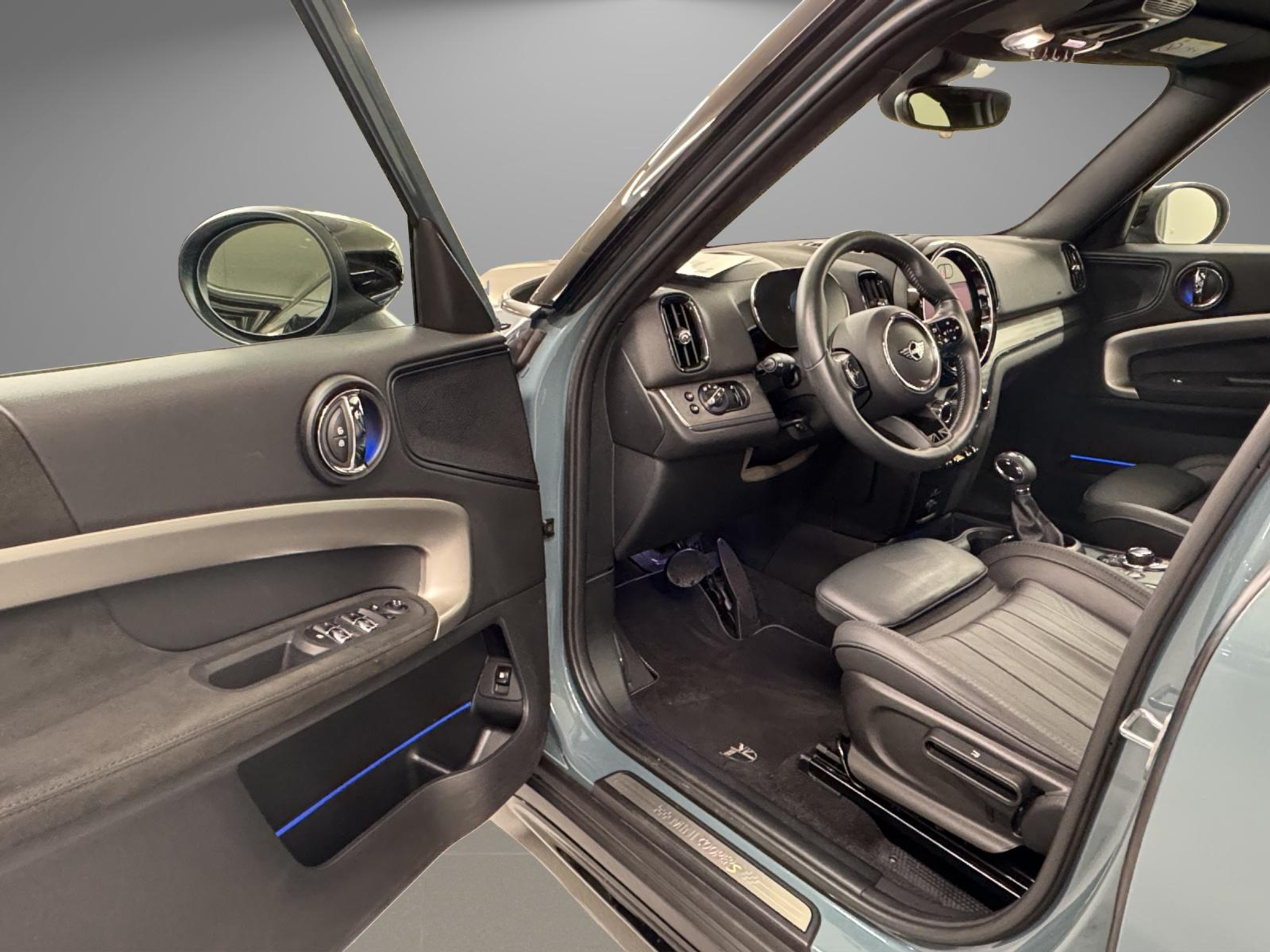 listing desktop thumbnail image 11