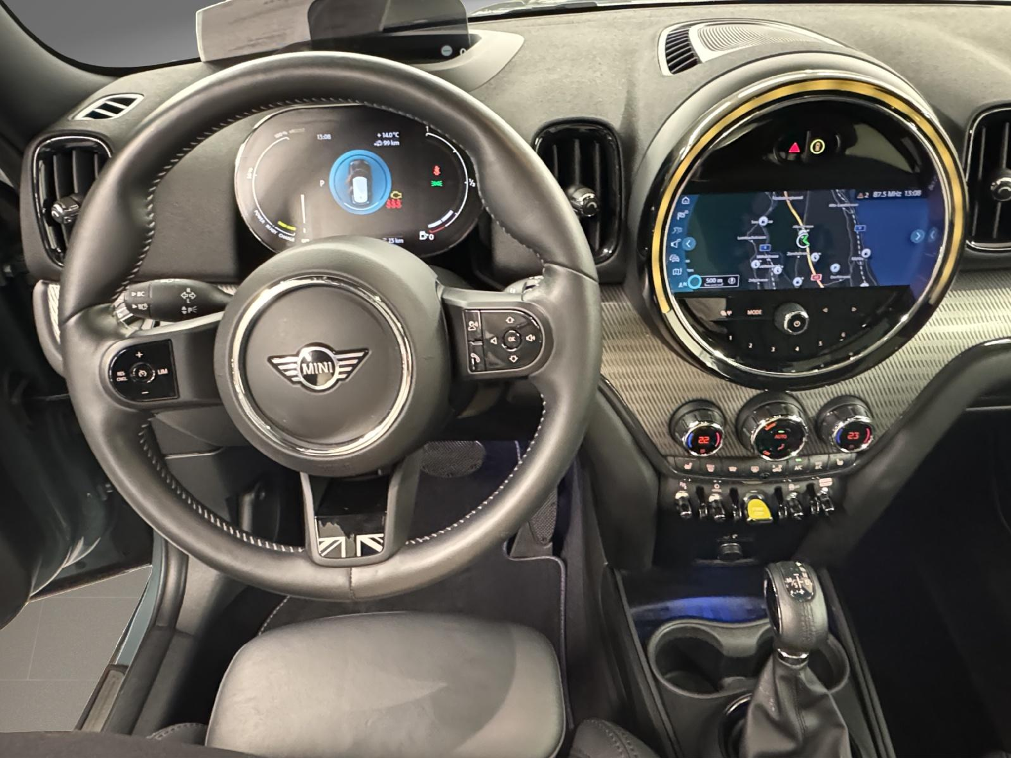 listing desktop thumbnail image 17