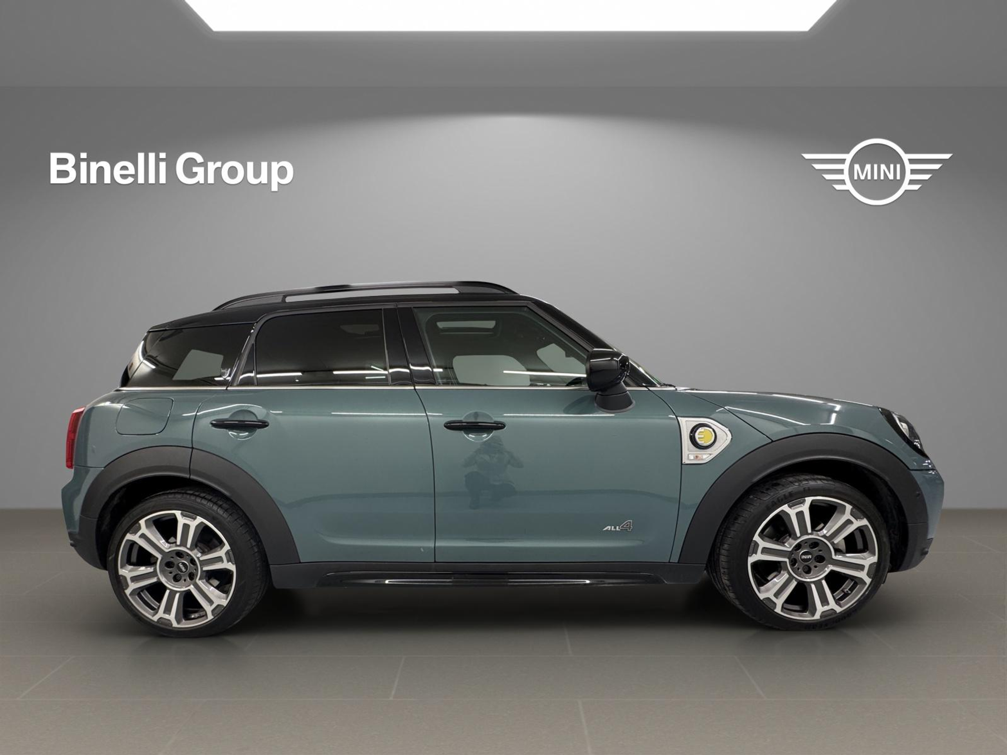 listing desktop thumbnail image 5