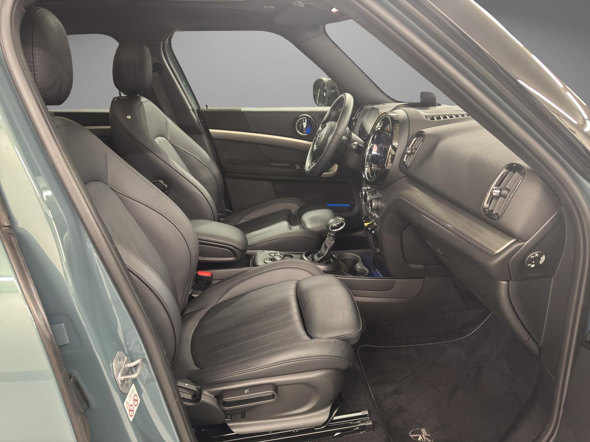 listing desktop thumbnail image 14